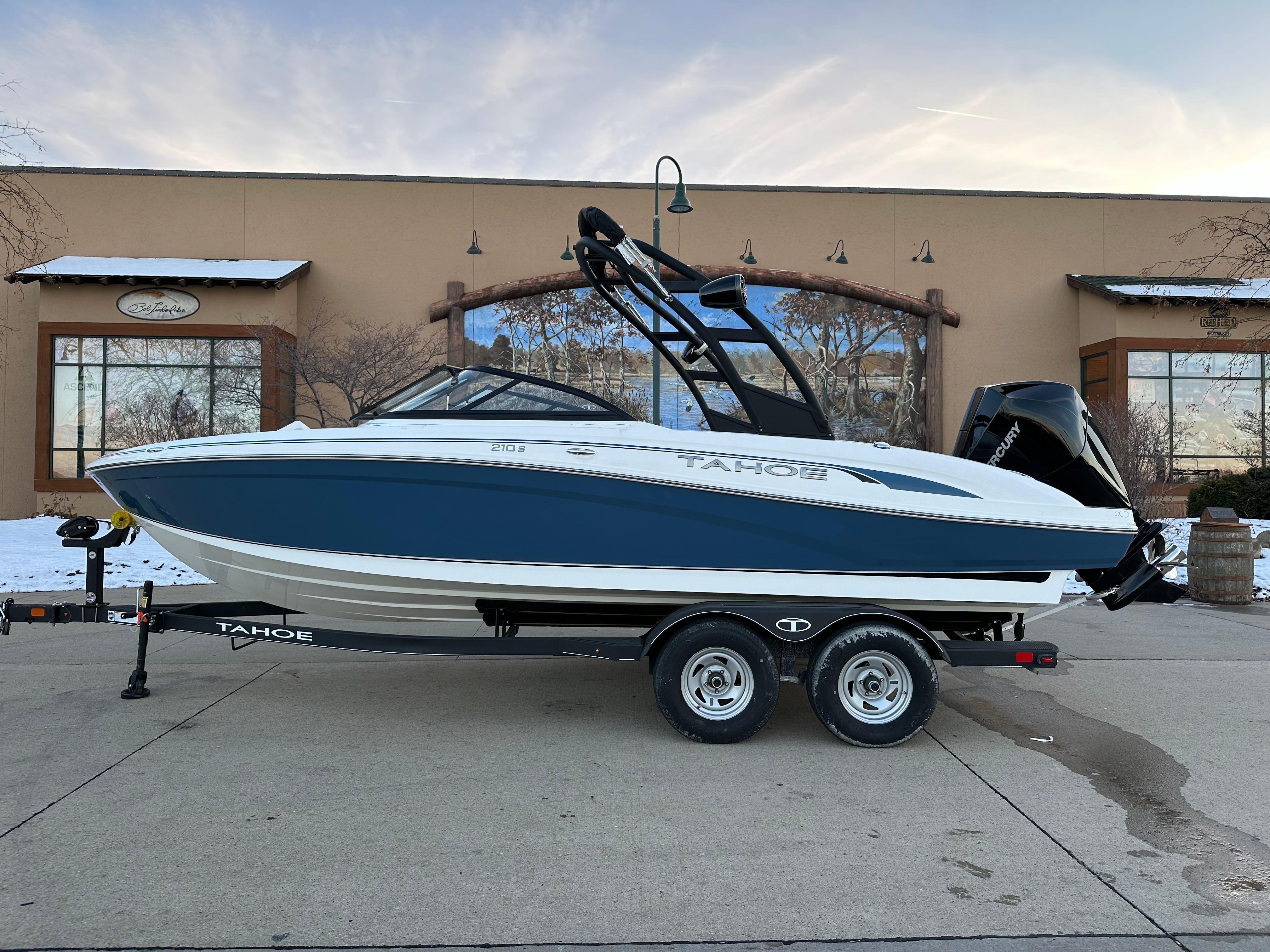 Image of 2024 TAHOE 210 S