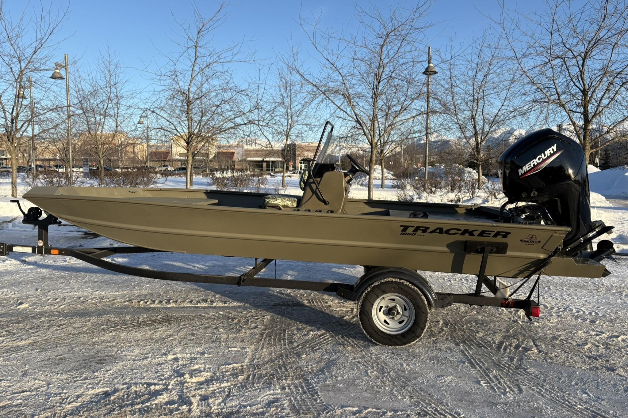 Image of 2024 TRACKER GRIZZLY 1860 CC