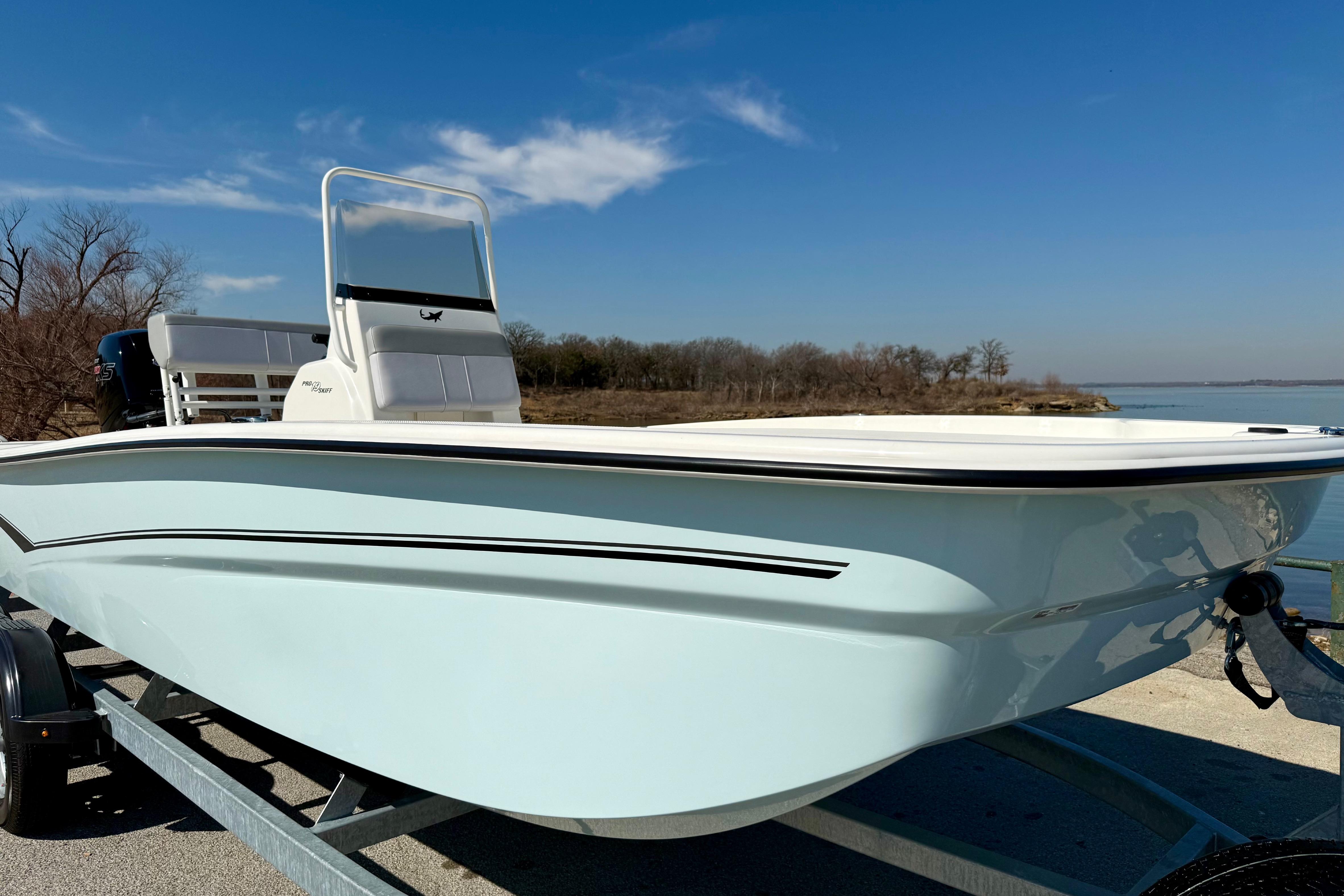 Image of 2024 MAKO Pro Skiff 19 CC
