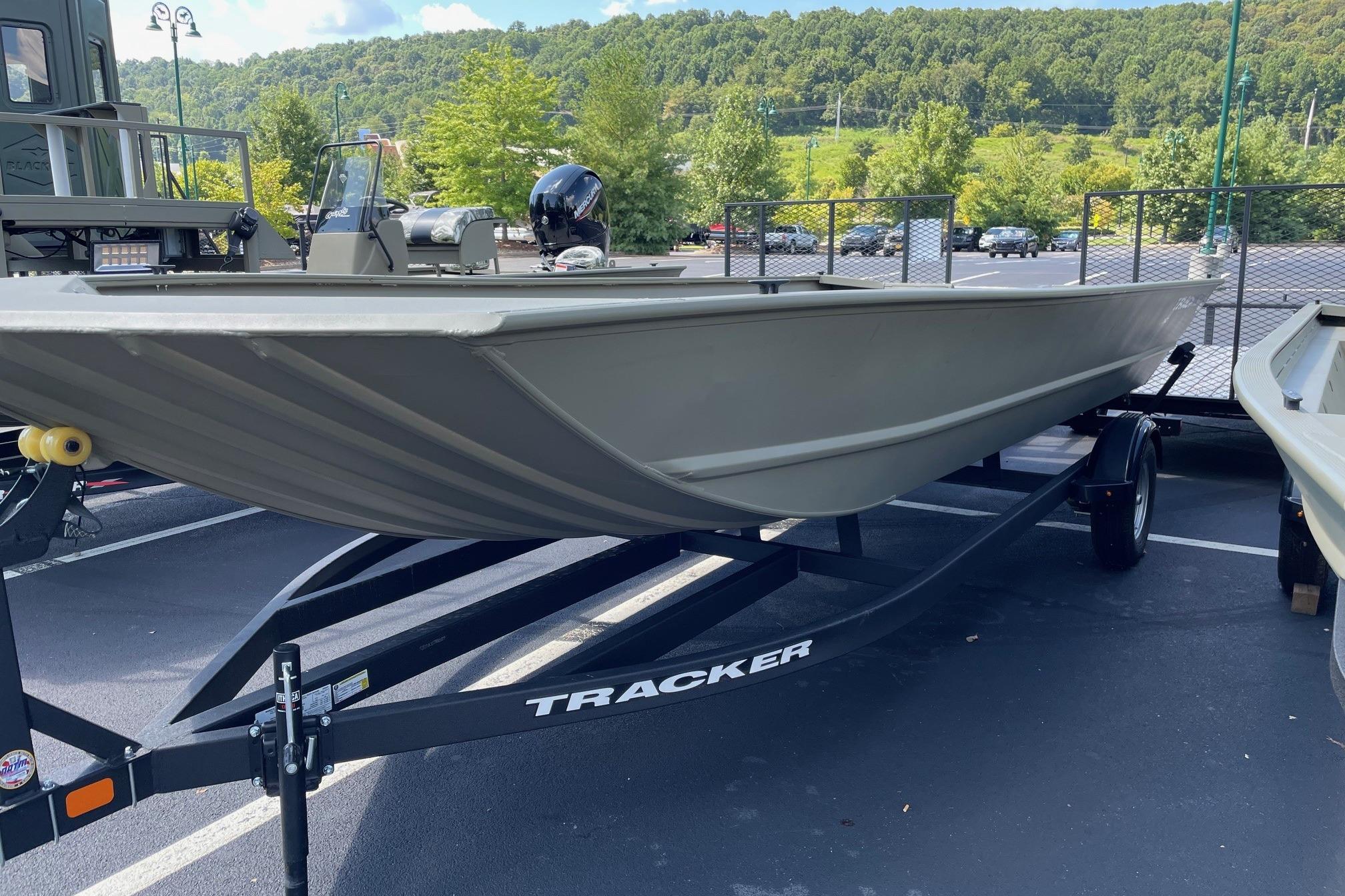 Image of 2026 TRACKER GRIZZLY 2072 UTILITY