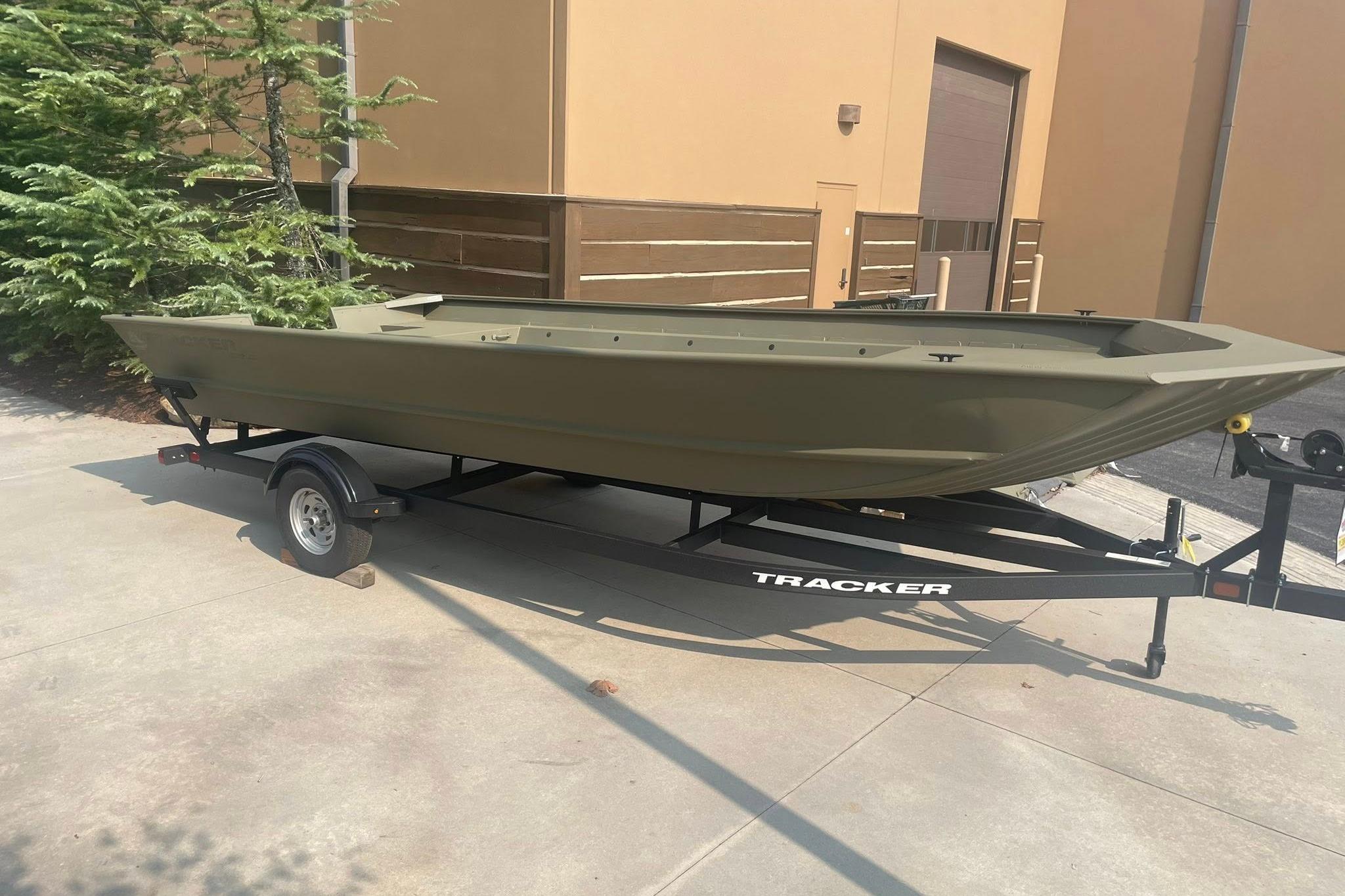 Image of 2026 TRACKER GRIZZLY 2072 UTILITY
