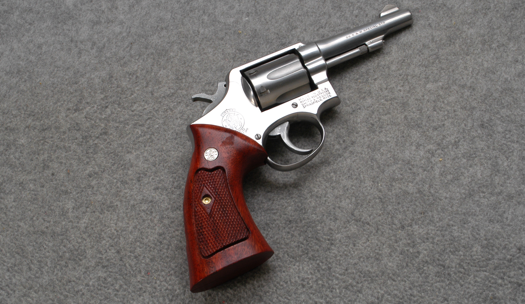Image of Smith & Wesson ~ 64 ~ .38 SPL