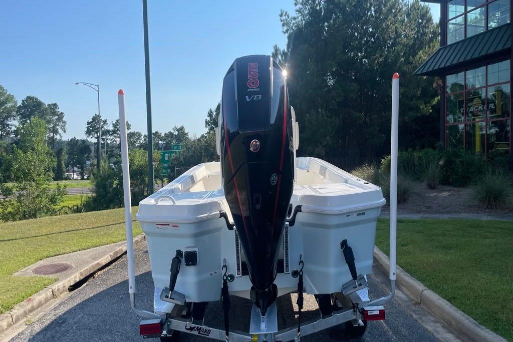 Image of 2026 MAKO 24 APEX