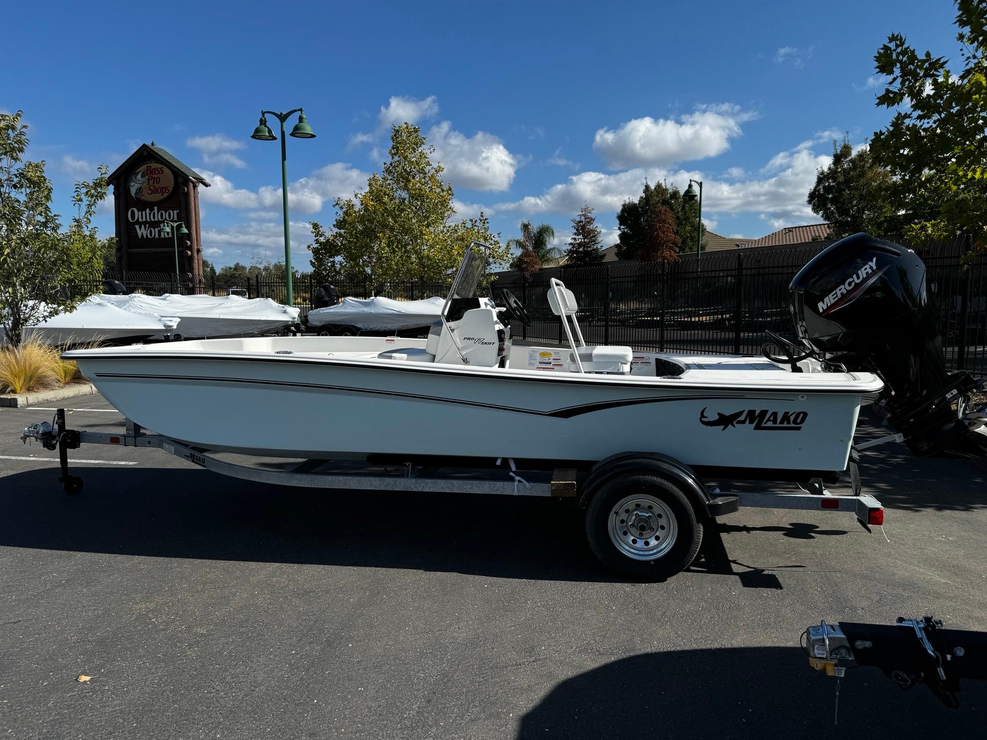 Image of 2024 MAKO Pro Skiff 17 CC