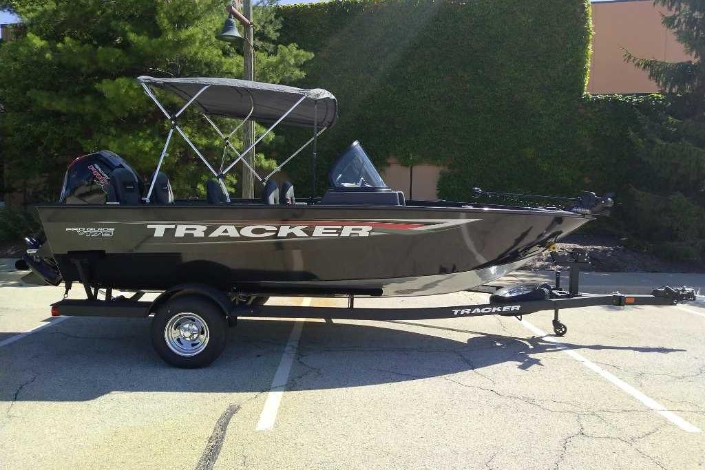 Image of 2026 TRACKER PRO GUIDE V-175 COMBO