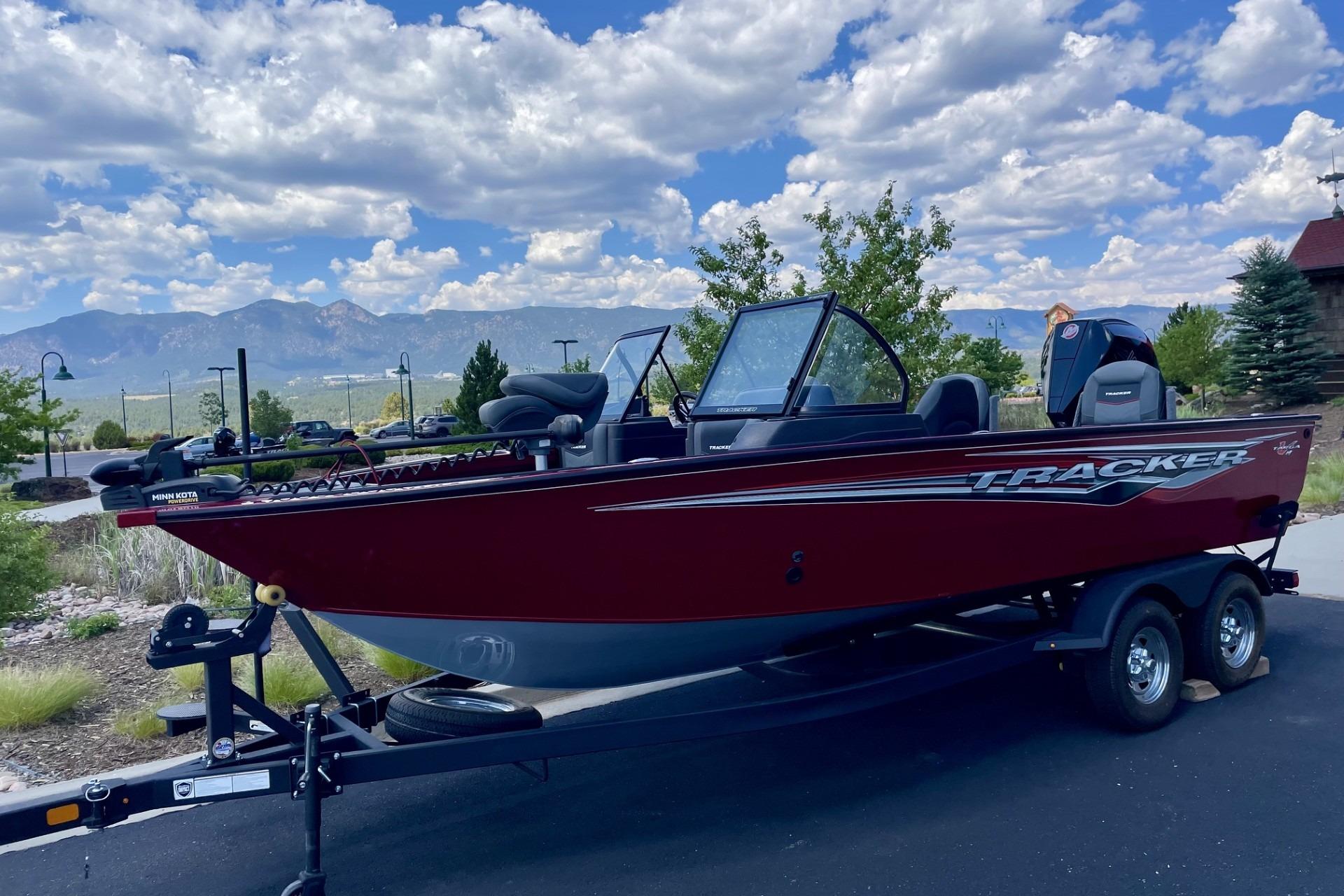 Image of 2024 TRACKER TARGA V-19 Combo
