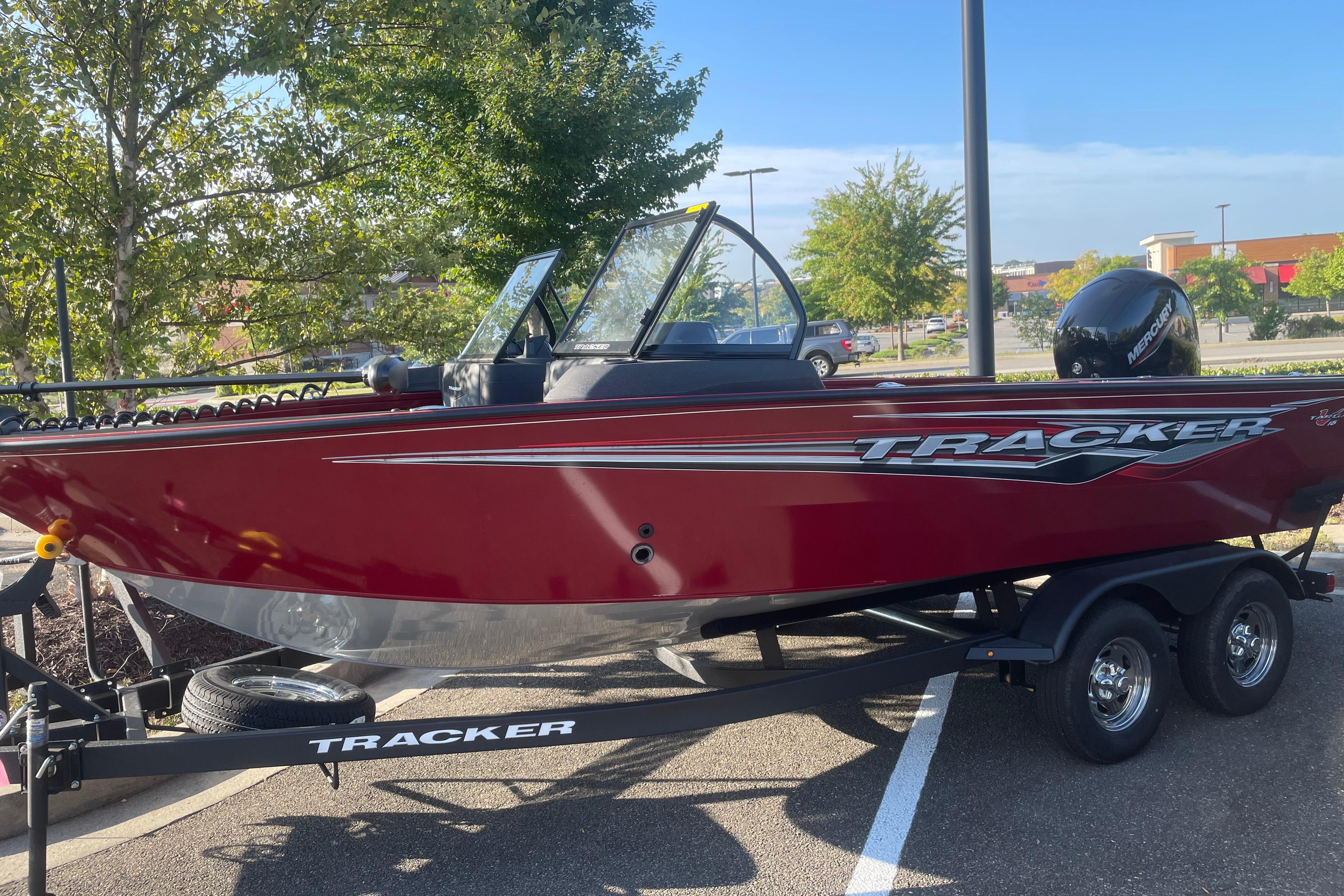 Image of 2024 TRACKER TARGA V-18 WT