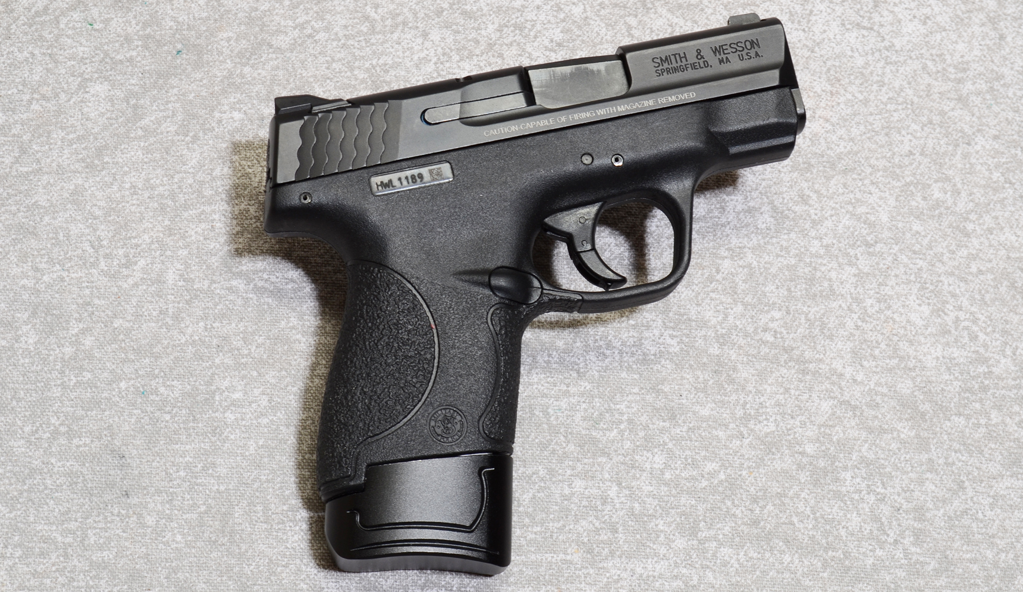 Image of Smith & Wesson M&P 40 Shield Pistol, .40 S&W, 3.1 Inch Barrel, 1 1/2 lbs
