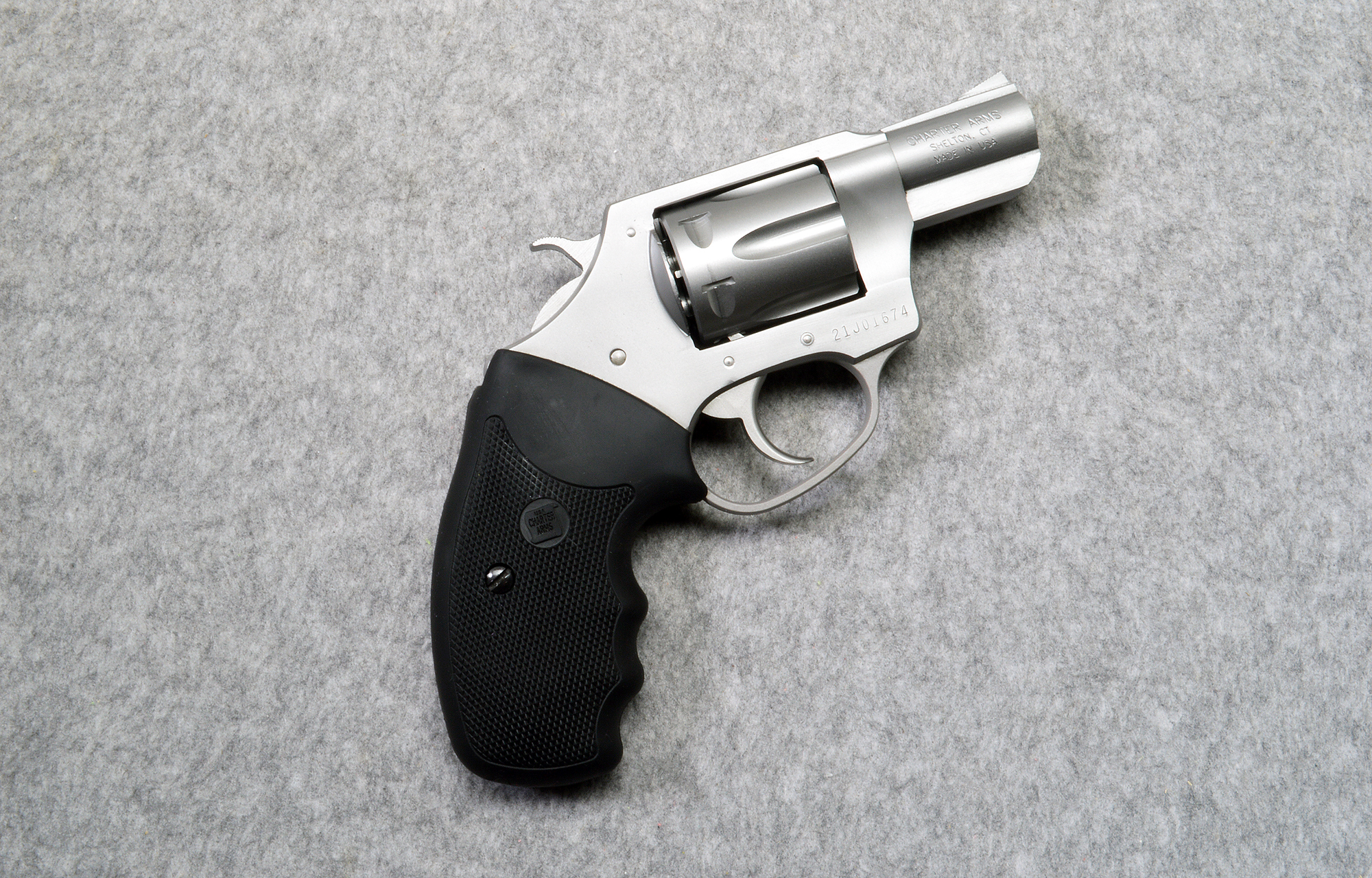 Charter Arms ~ Undercoverette Stainless ~ .32 Magnum - Bass Pro Shops