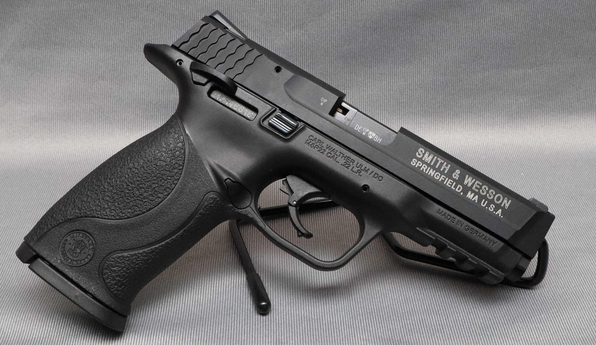 Image of Smith & Wesson ~ M&P22 ~ .22 LR
