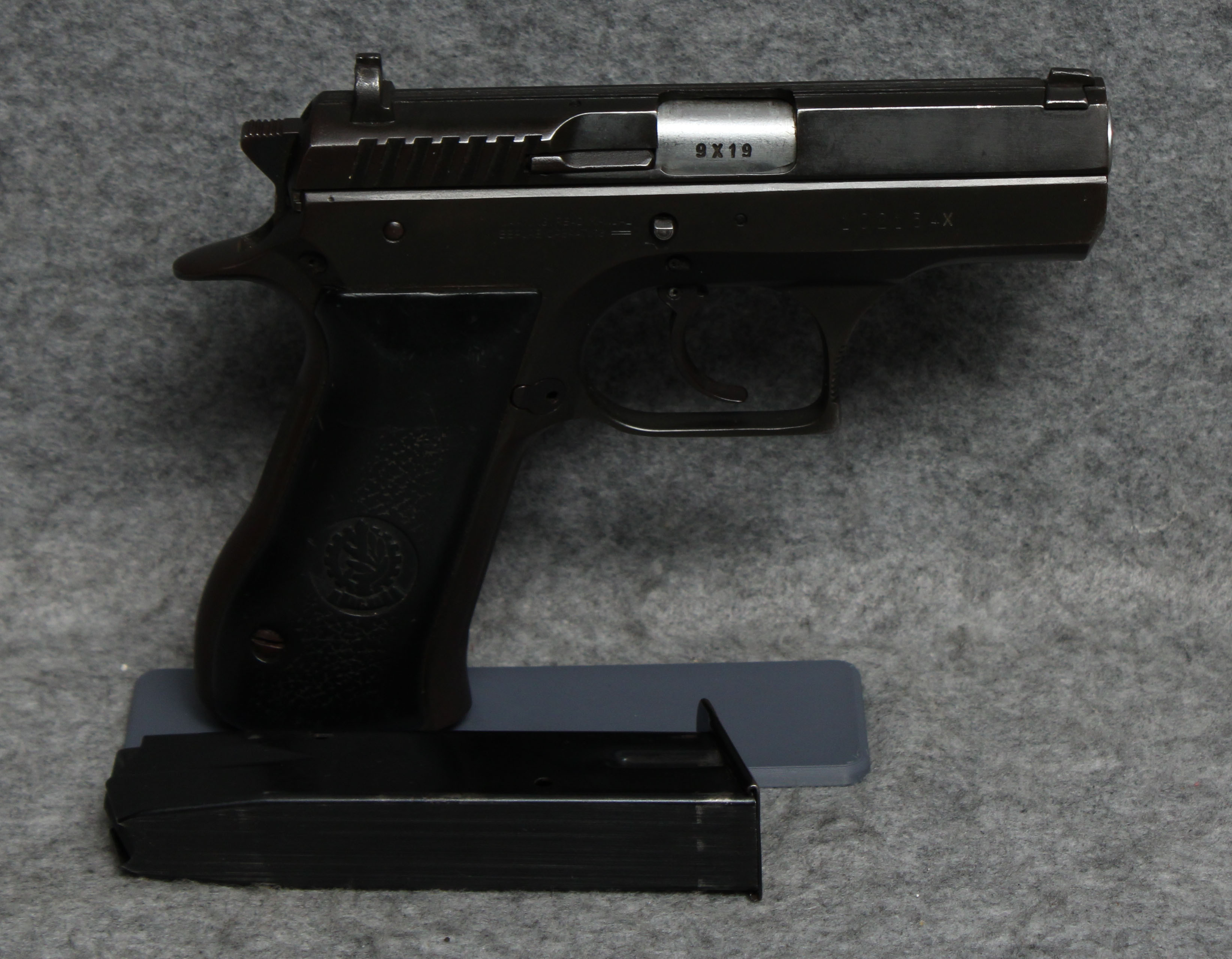 IMI ~ 941 FS ~ 9MM - 