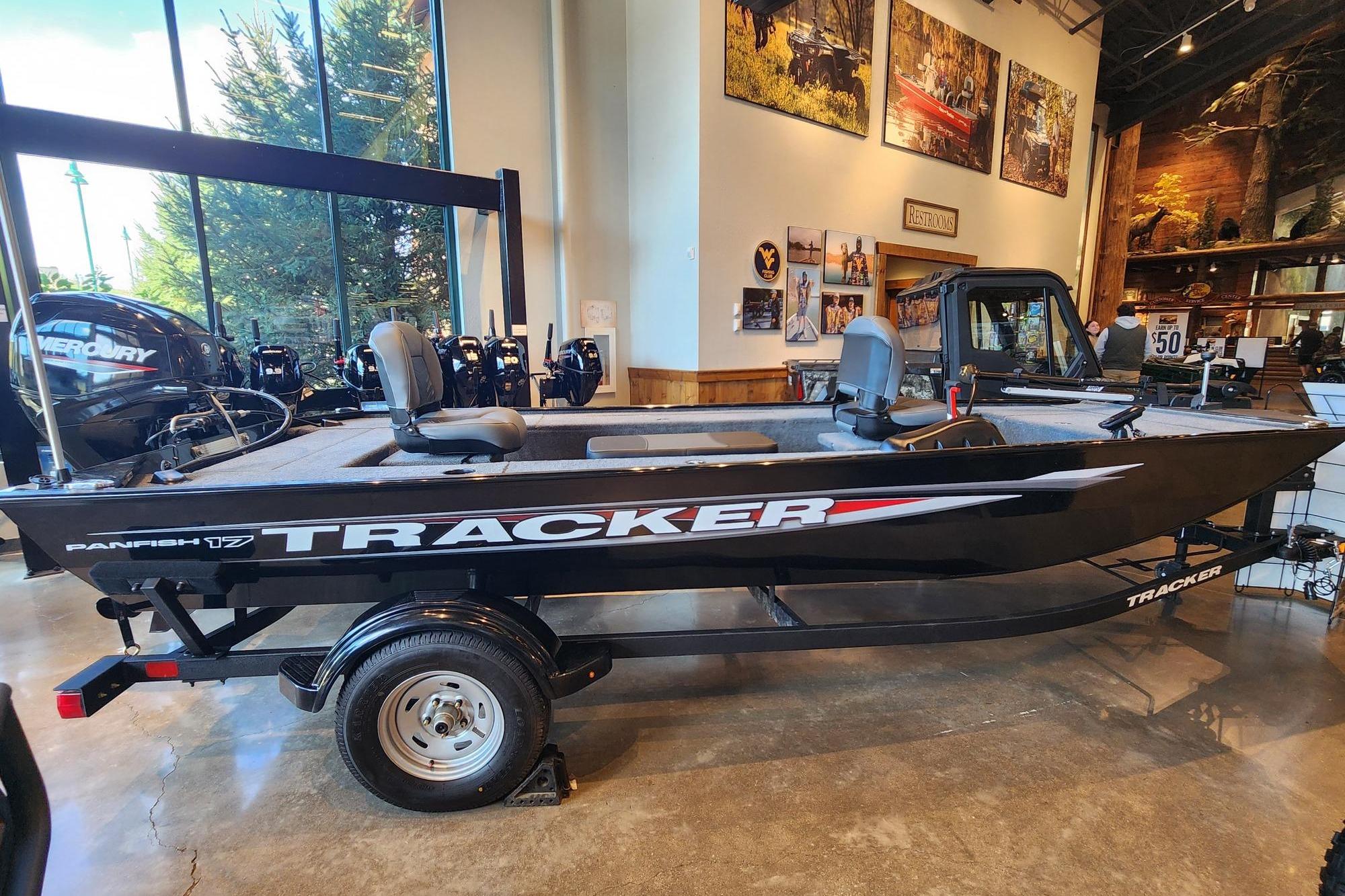 Image of 2026 TRACKER PANFISH™ 17