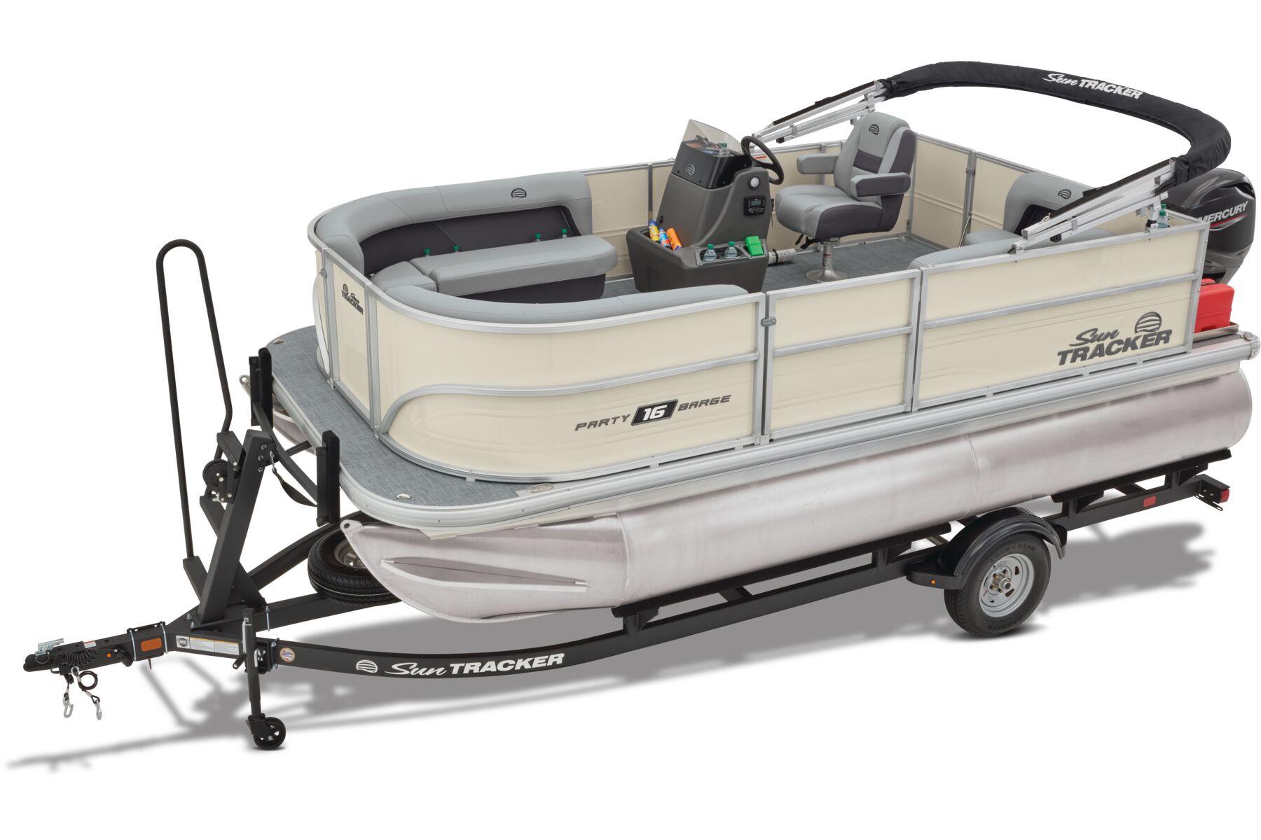 Image of 2026 SUN TRACKER PARTY BARGE® 16 DLX