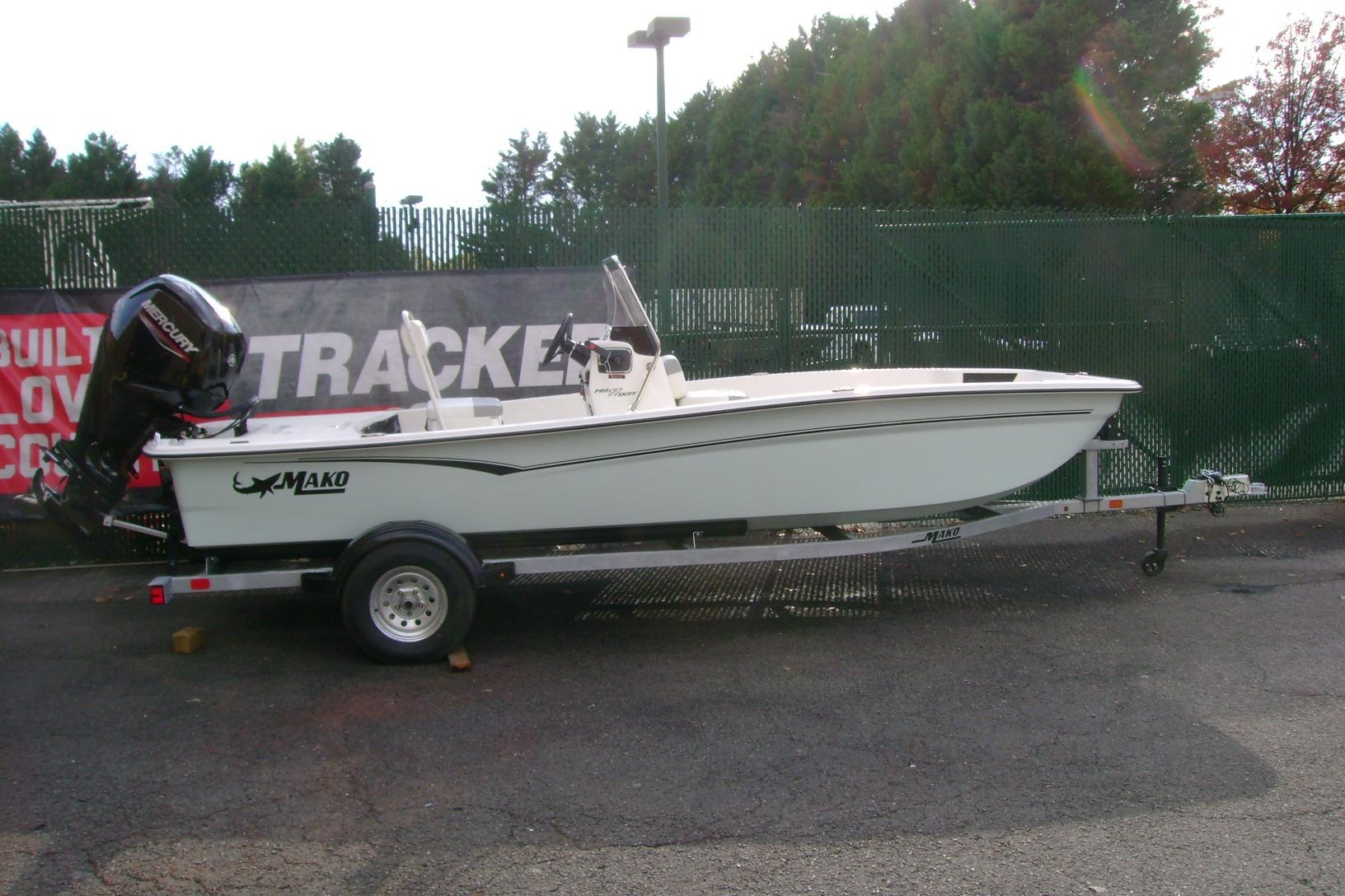 Image of 2026 MAKO PRO SKIFF 17 CC