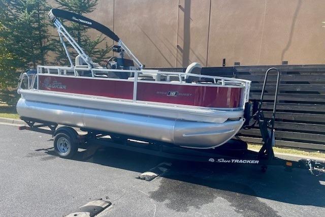 Image of 2026 SUN TRACKER BASS BUGGY® 18 DLX