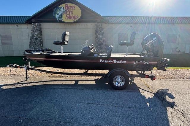 Image of 2026 TRACKER BASS TRACKER® CLASSIC XL