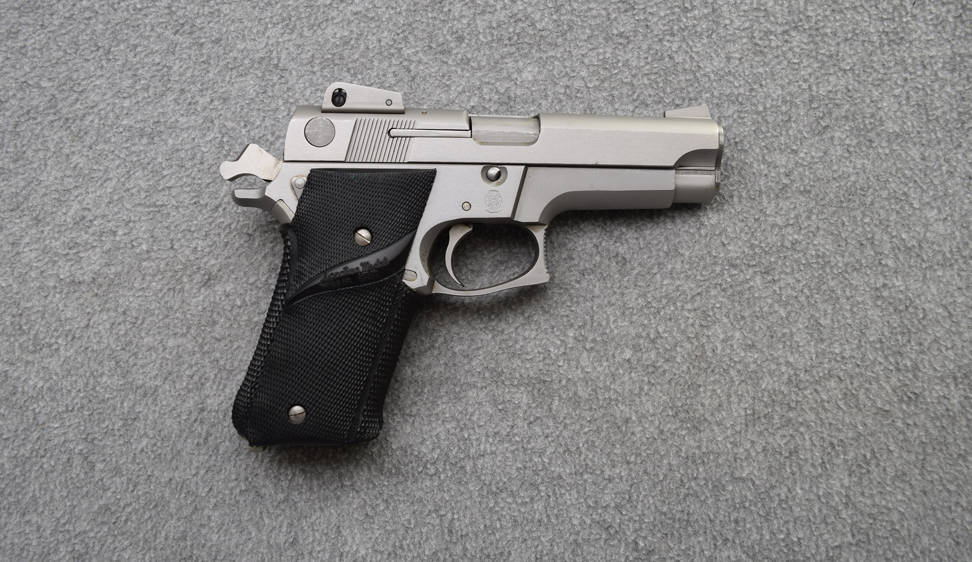 Image of Smith and Wesson ~ 659 ~ 9mm Luger