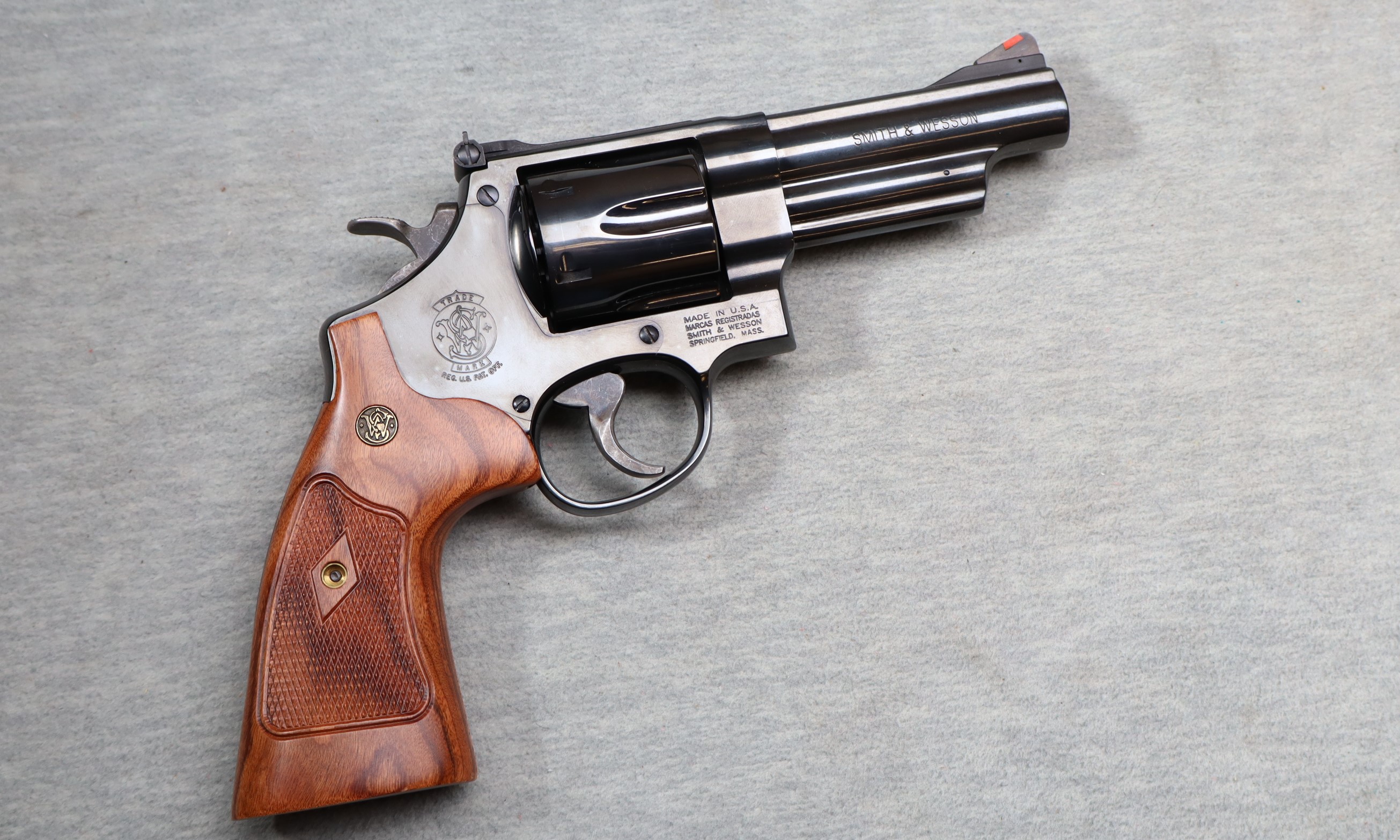 Smith & Wesson ~ Model 29-10 ~ .44 Magnum - Bass Pro Shops