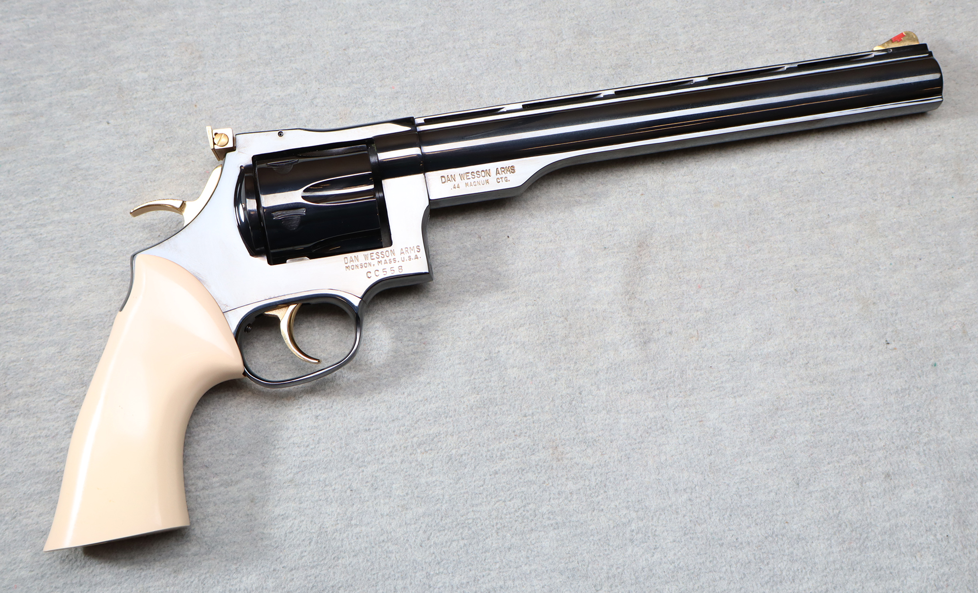 Dan Wesson ~ Constitution Commemorative ~ .44 MAG - Bass Pro Shops