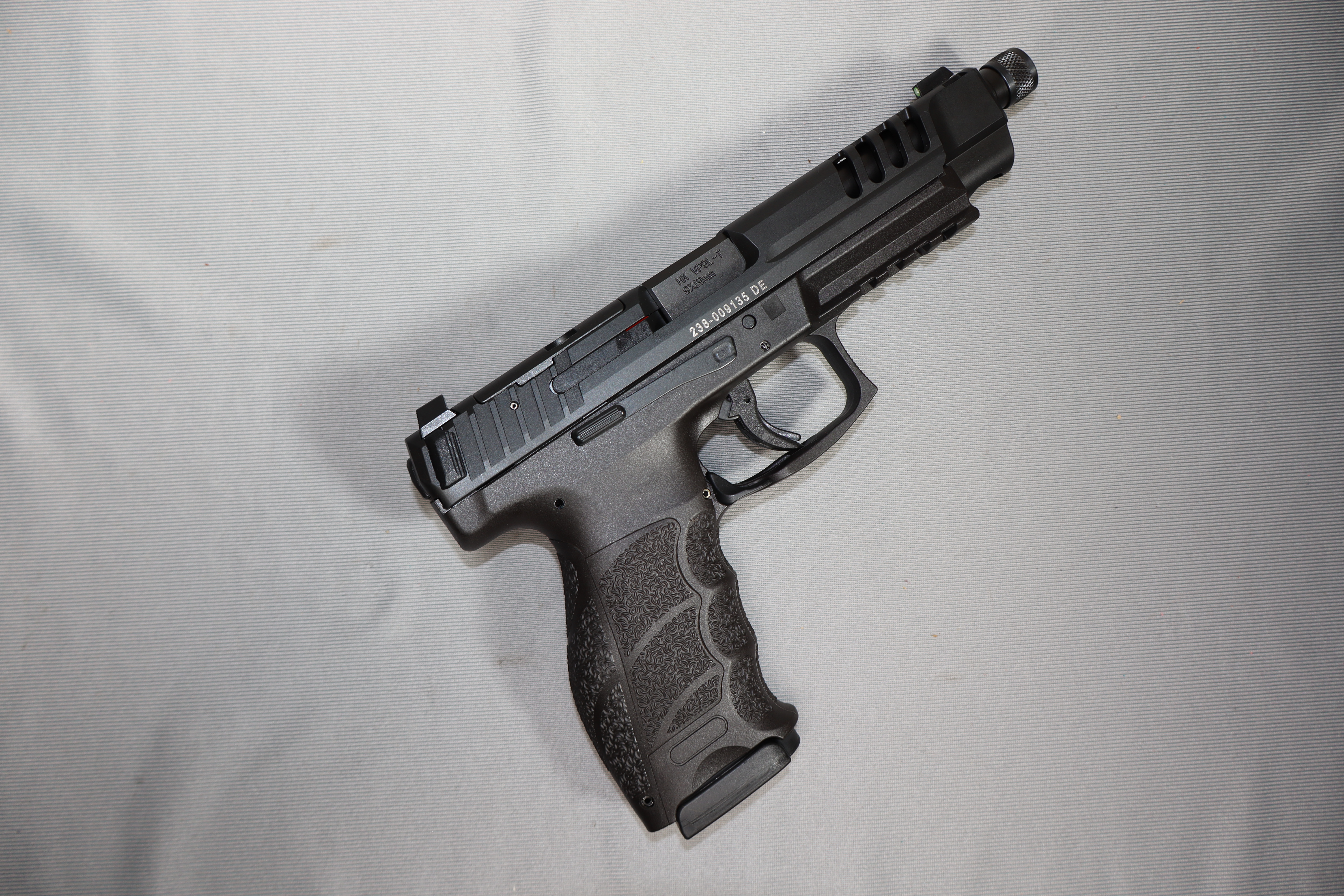 Image of Heckler & Koch ~ VP9L-T ~ 9mm Luger