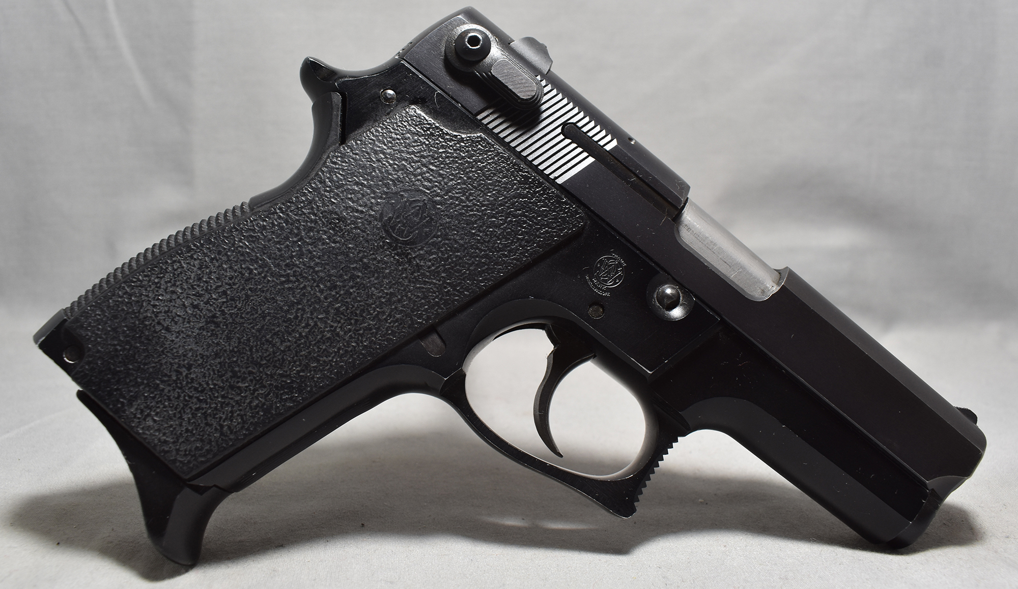 Smith & Wesson ~ Model 469 ~ 9mm Parabellum - Bass Pro Shops