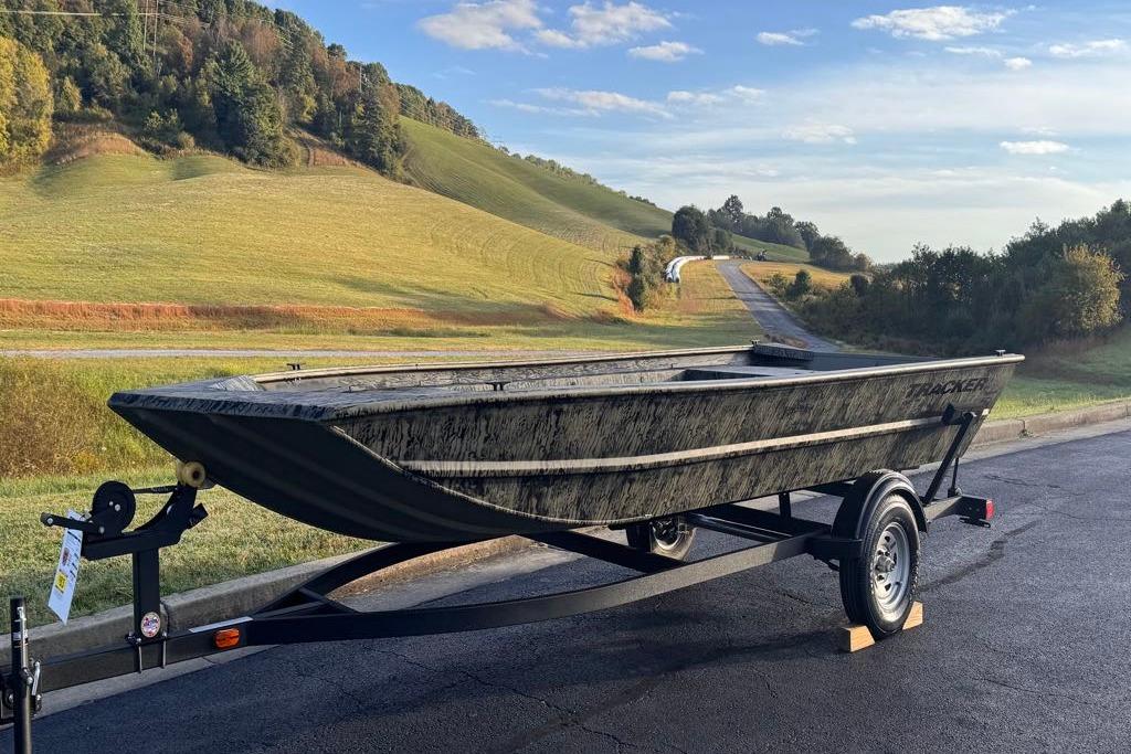 Image of 2026 TRACKER GRIZZLY® 1754 UTILITY