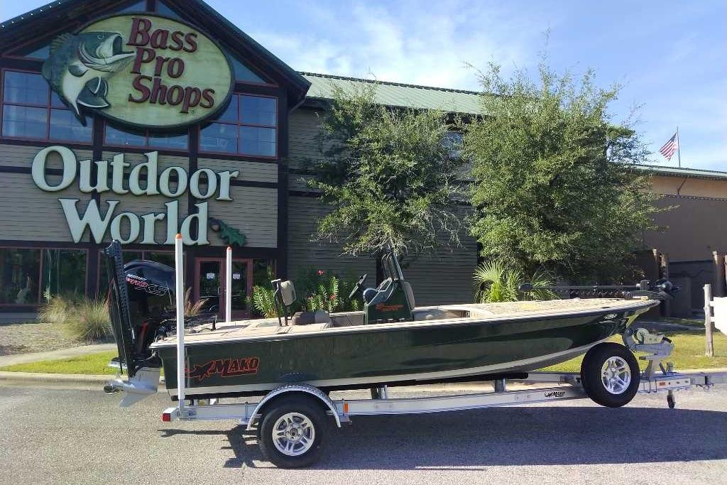 Image of 2026 MAKO 18 PRO SKIFF BACKWATER EDITION