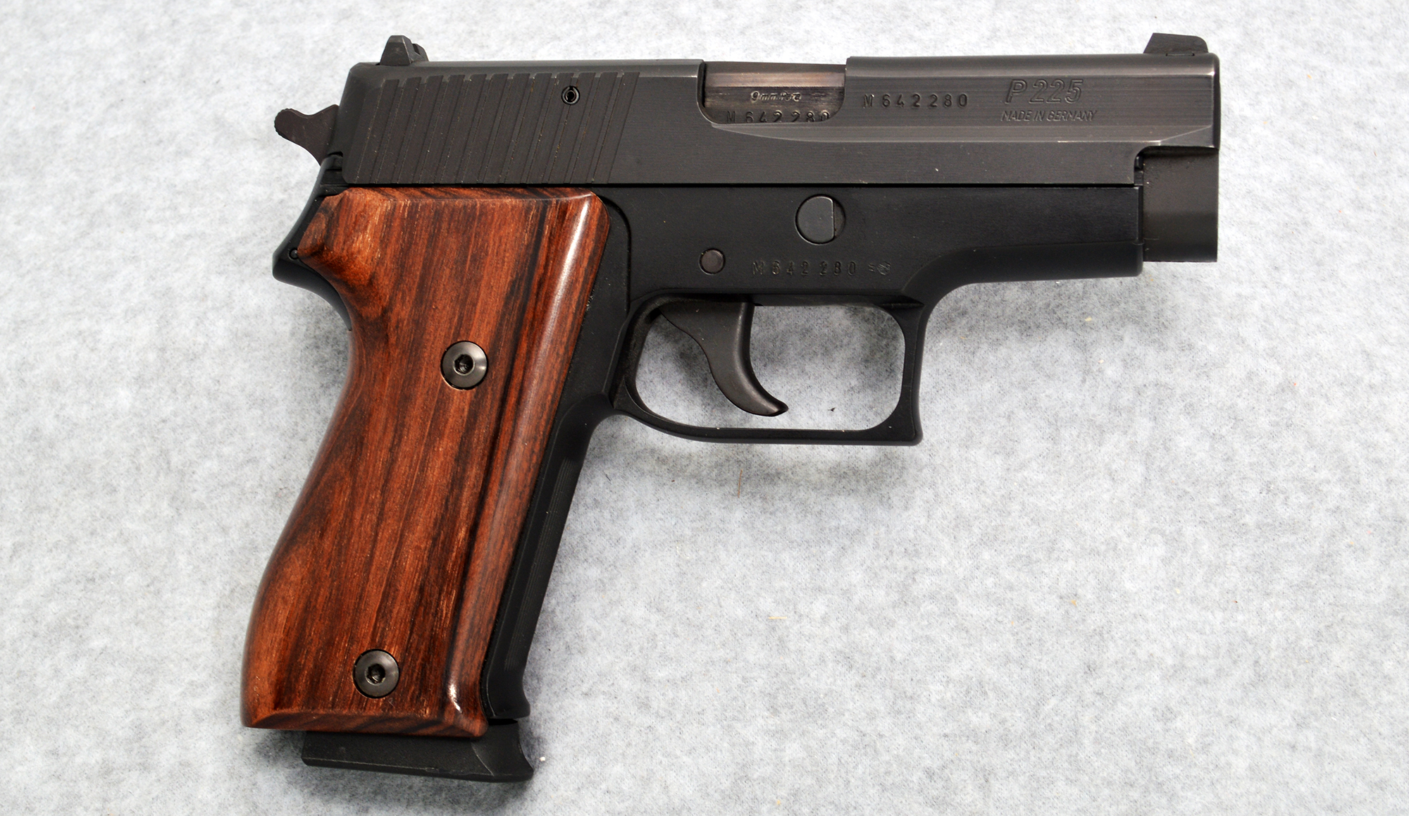 SIG SAUER ~ P225 ~ 9mm - Bass Pro Shops