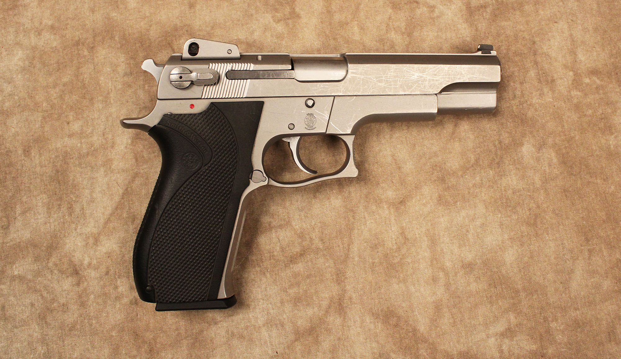 Image of Smith & Wesson~4506~.45 ACP