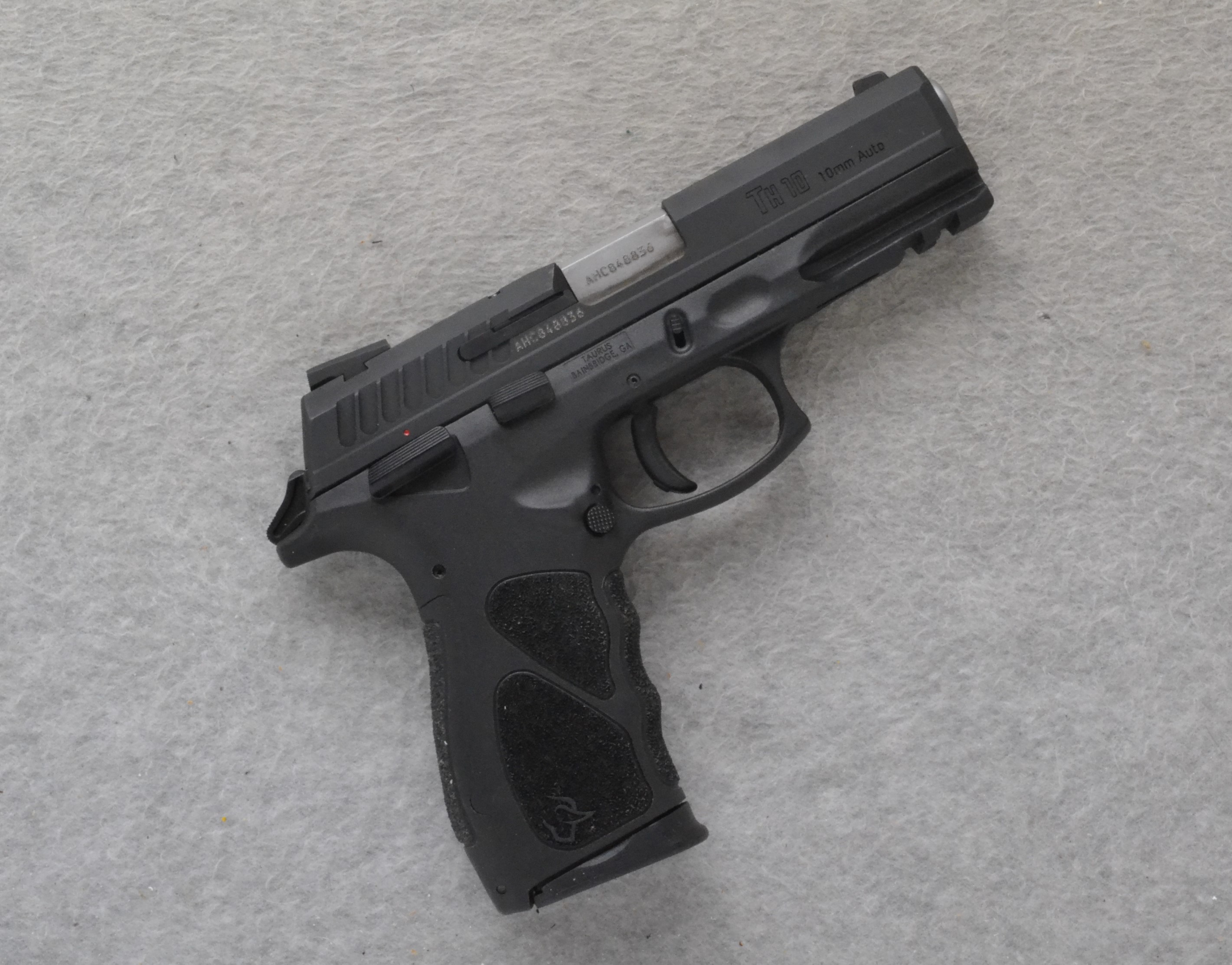 Taurus ~ TH10 ~ 10MM Auto - Bass Pro Shops