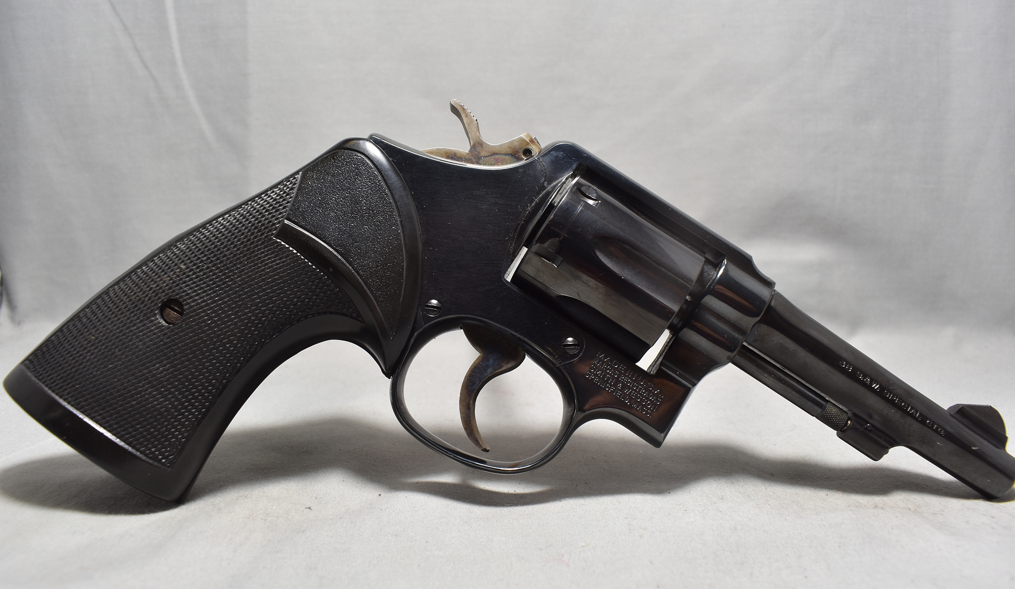 Smith & Wesson ~ Model 10-7 ~ .38 S&W Special - Bass Pro Shops