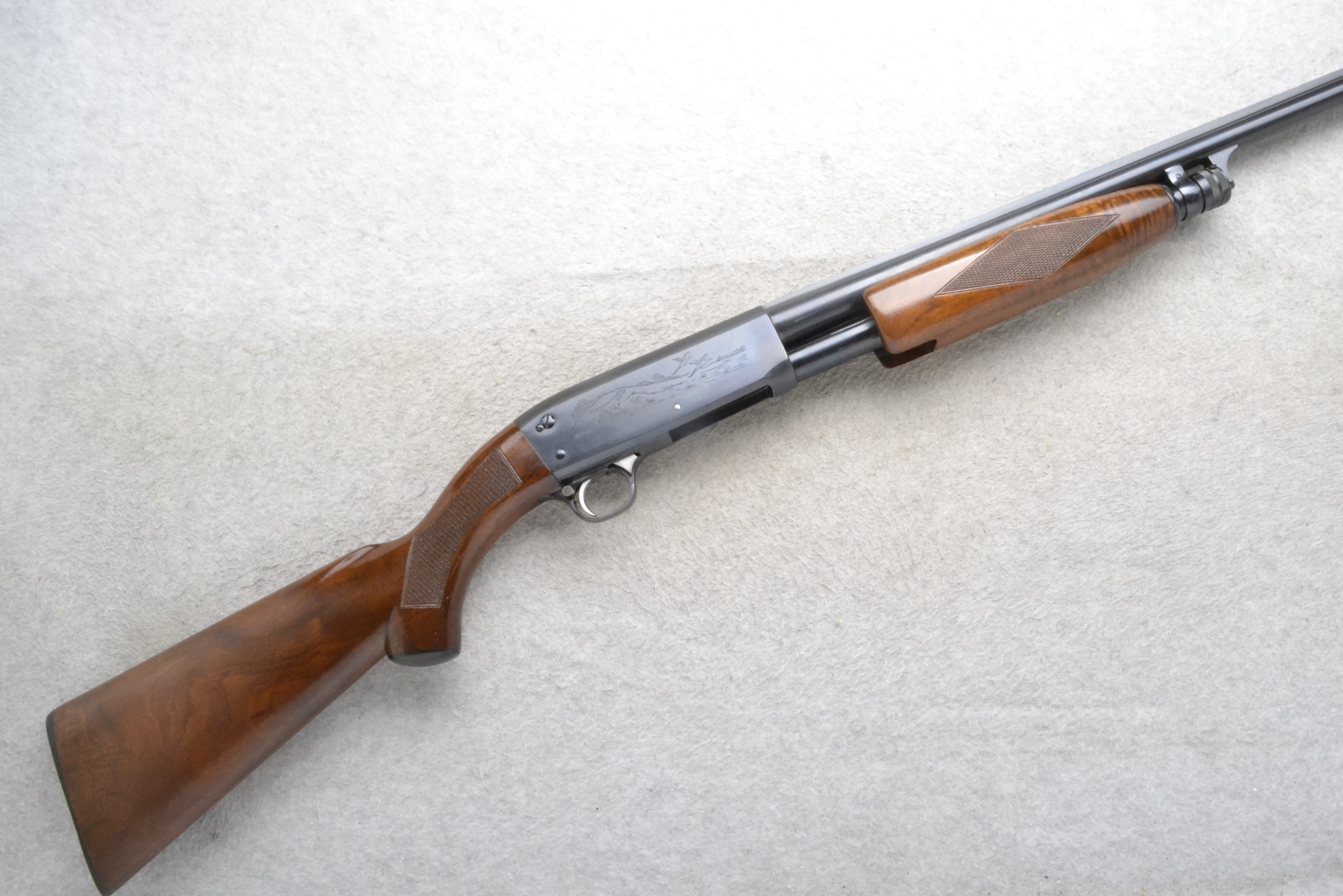 Ithaca ~ 37R Deluxe Featherweight ~ 20 Gauge - Bass Pro Shops