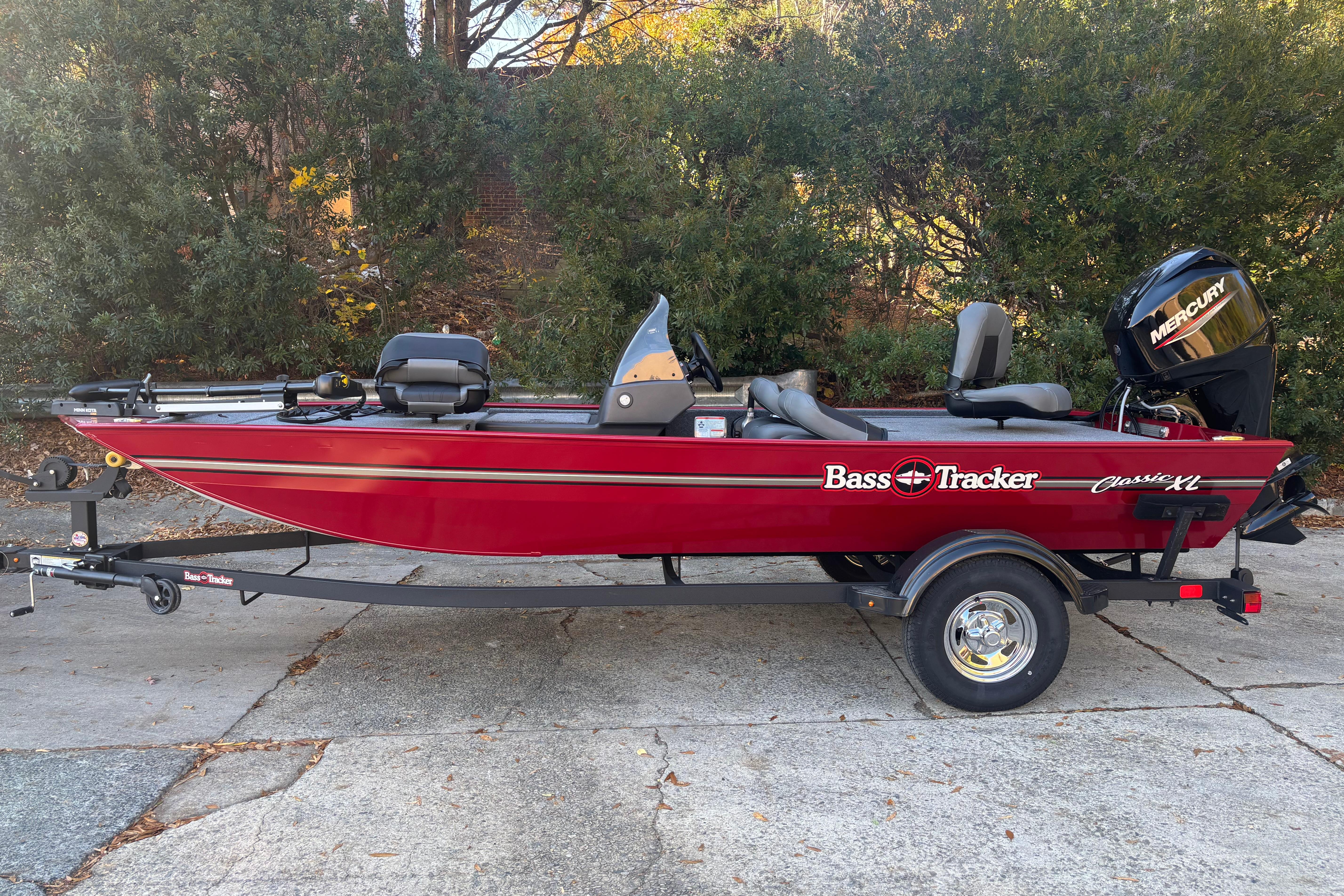 Image of 2026 TRACKER BASS TRACKER CLASSIC XL