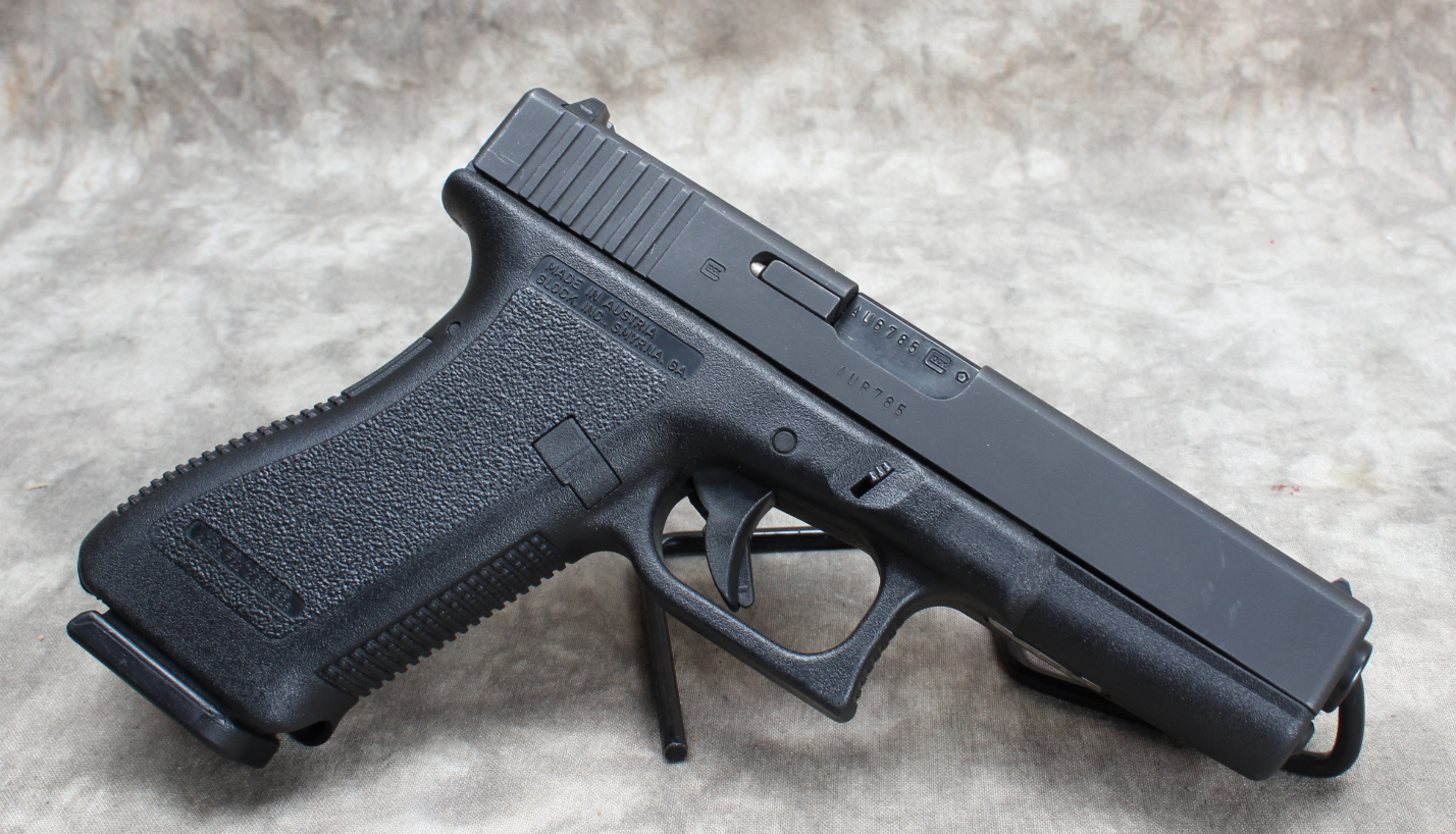 Glock~ 17 Gen 2~ 9x19 - Bass Pro Shops