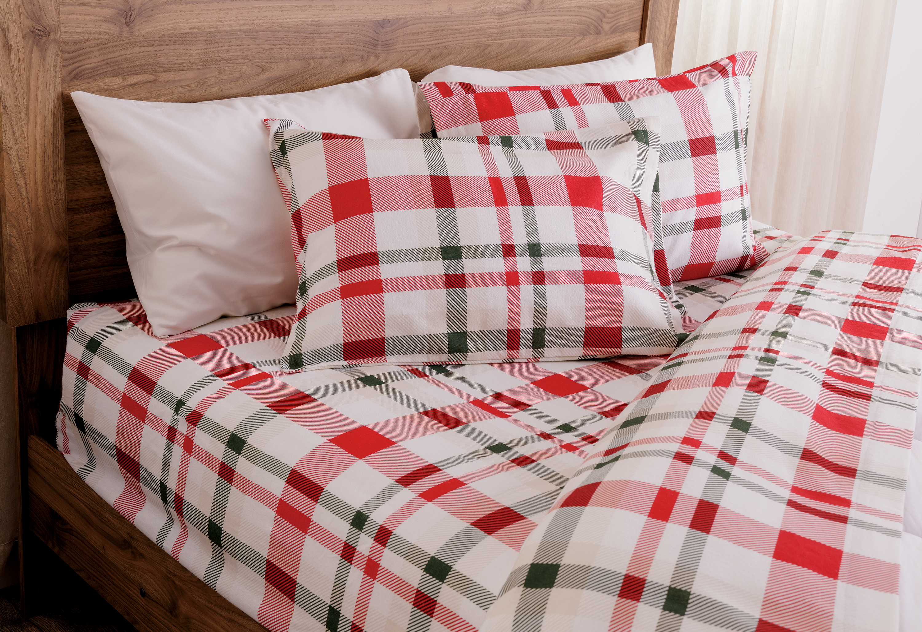 White River Home Christmas Plaid Flannel Sheet Set - King