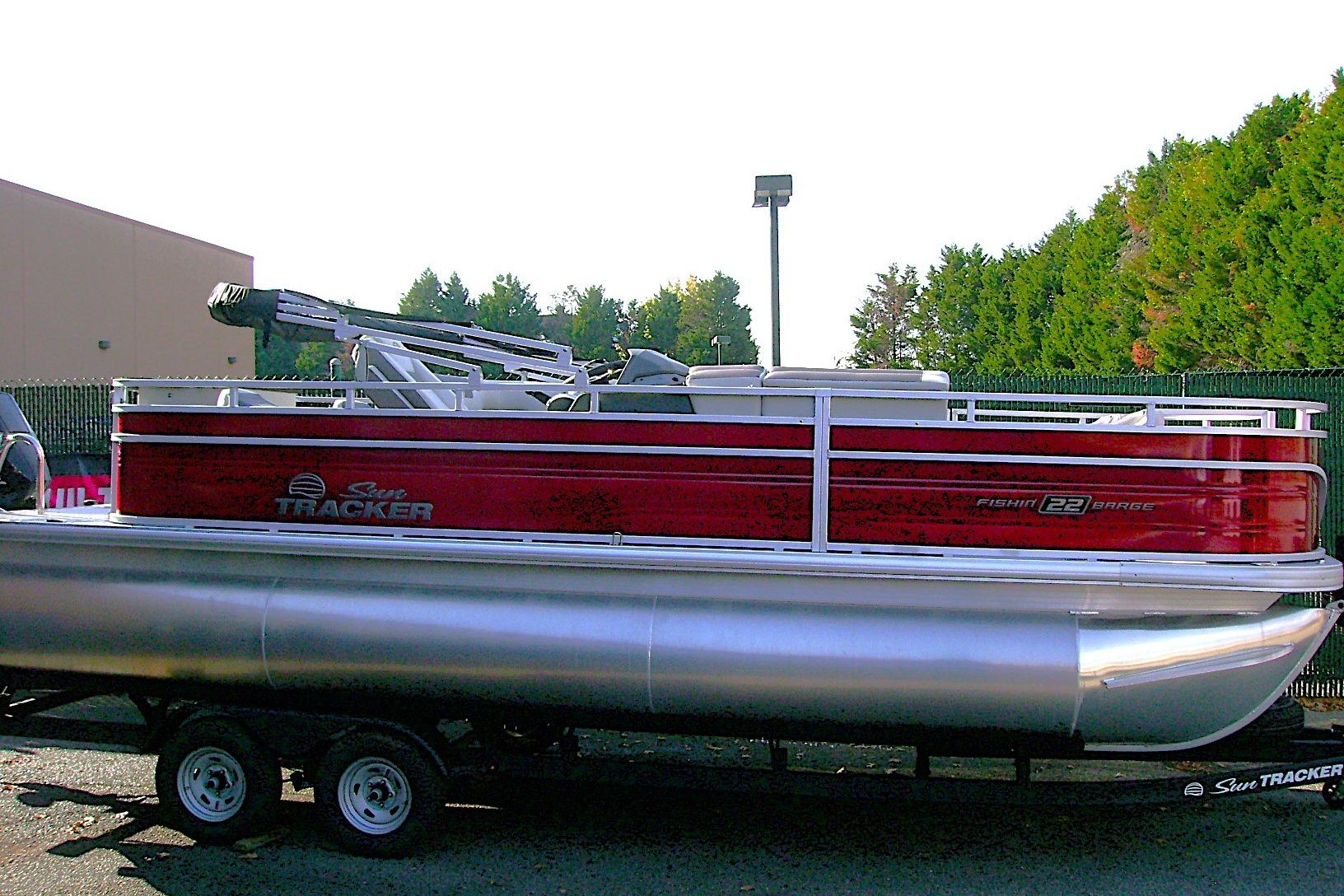Image of 2026 SUN TRACKER FISHIN' BARGE 22 XP3