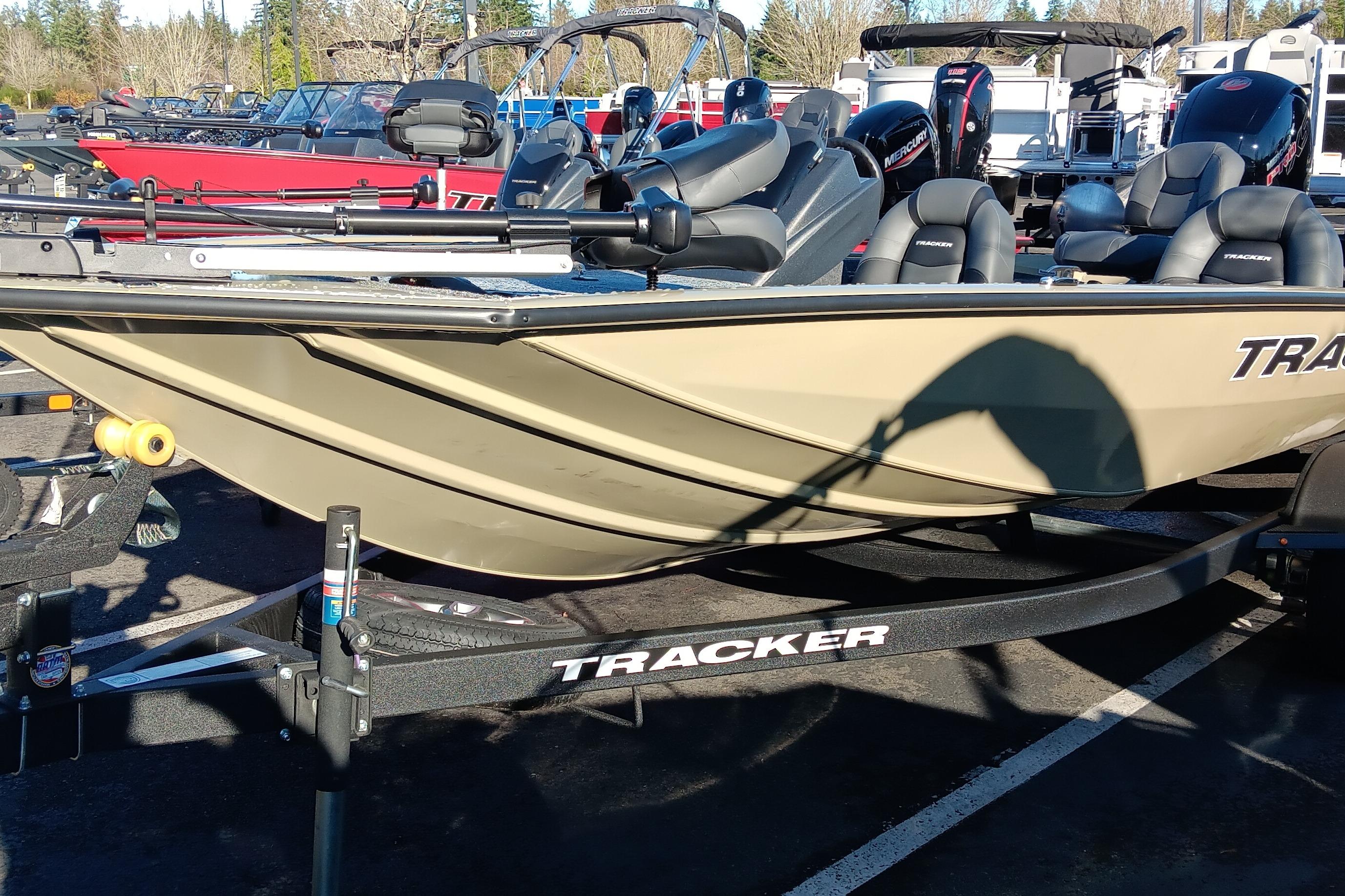 Image of 2026 TRACKER PRO TEAM 195
