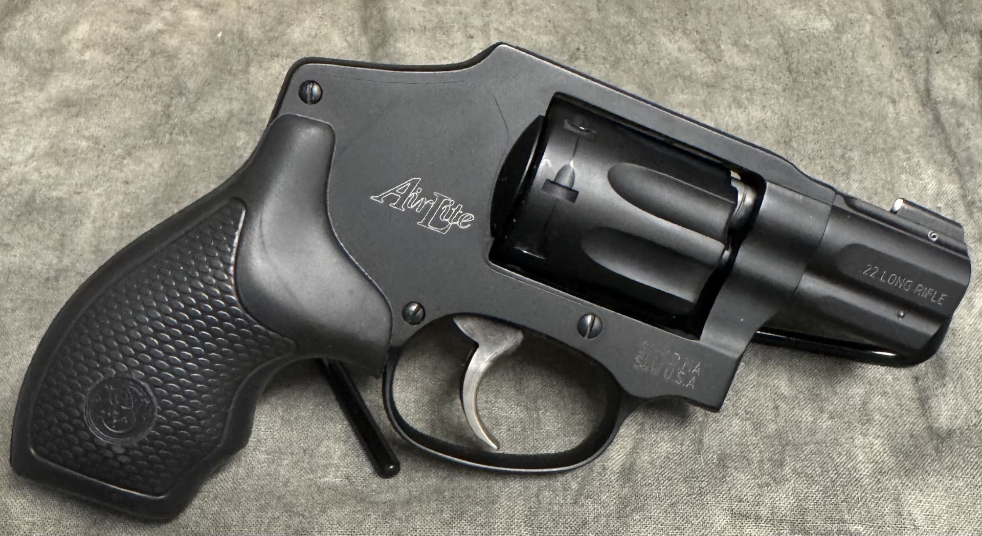 Image of Smith&Wesson~43C~.22 LR