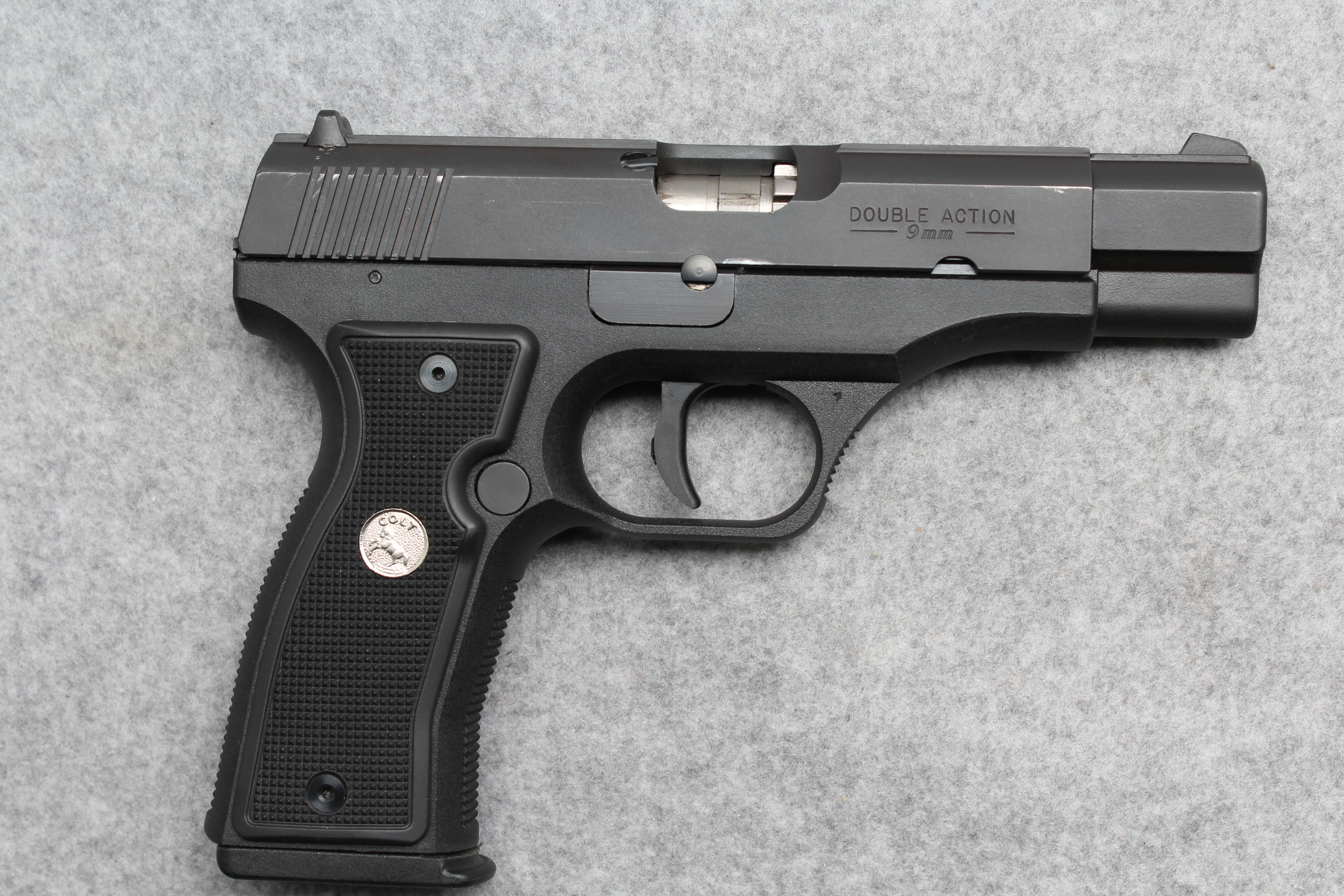 Image of Colt ~ 2000 ~ 9mm Luger