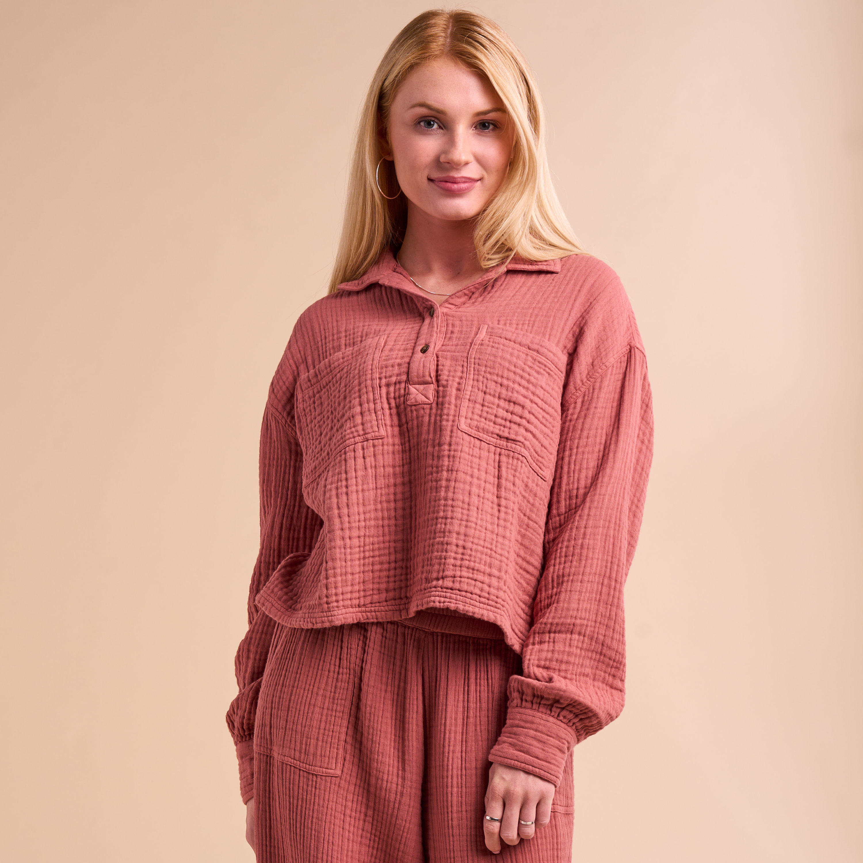 Image of Natural Reflections Double Cloth Long-Sleeve Pullover - Canyon Rose