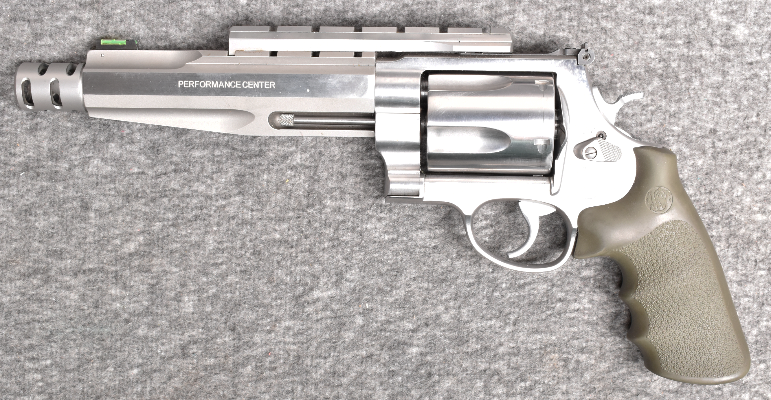 Image of Smith & Wesson ~ 460 ~ 460 S&W Magnum