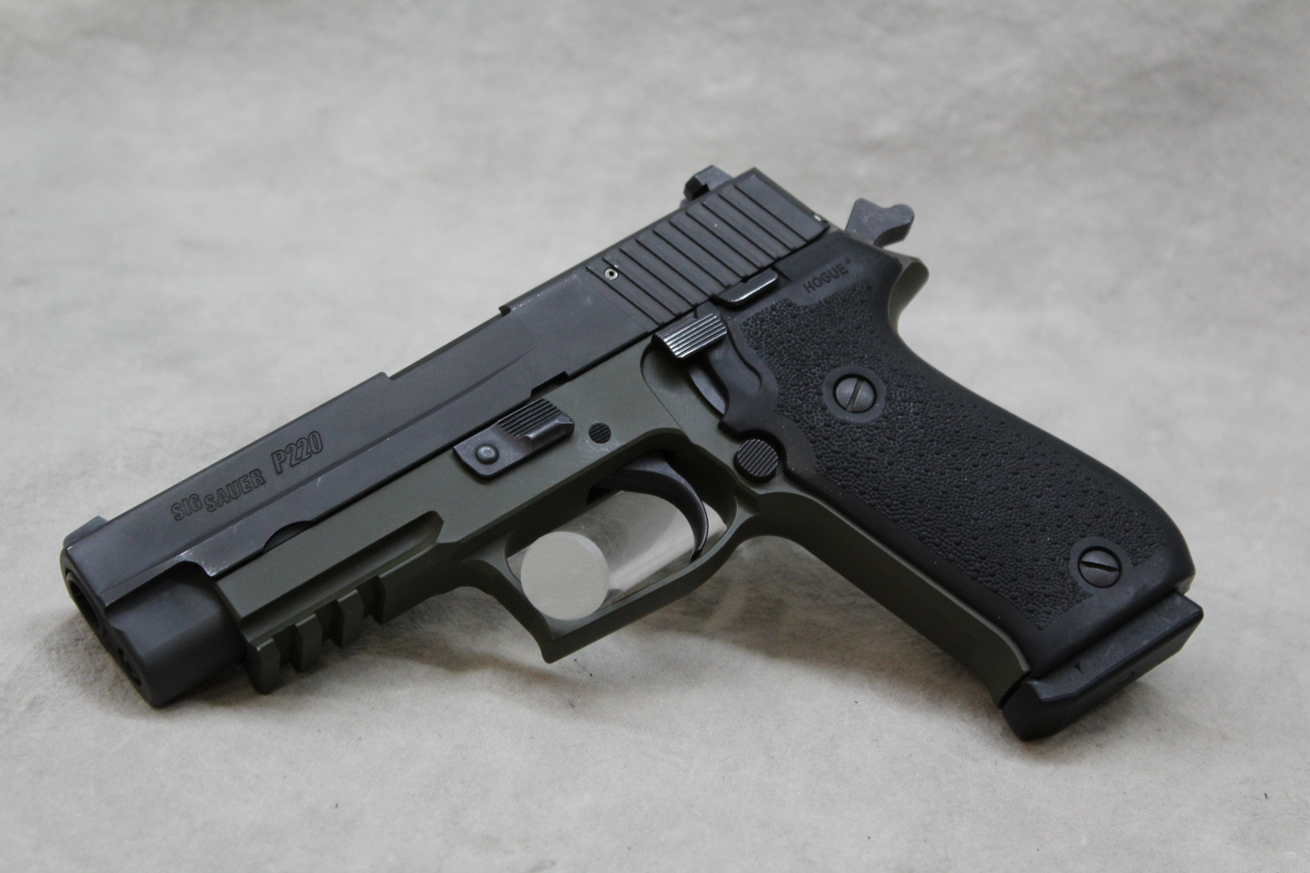 Sig Sauer P220 ~.45 ACP~ - Bass Pro Shops