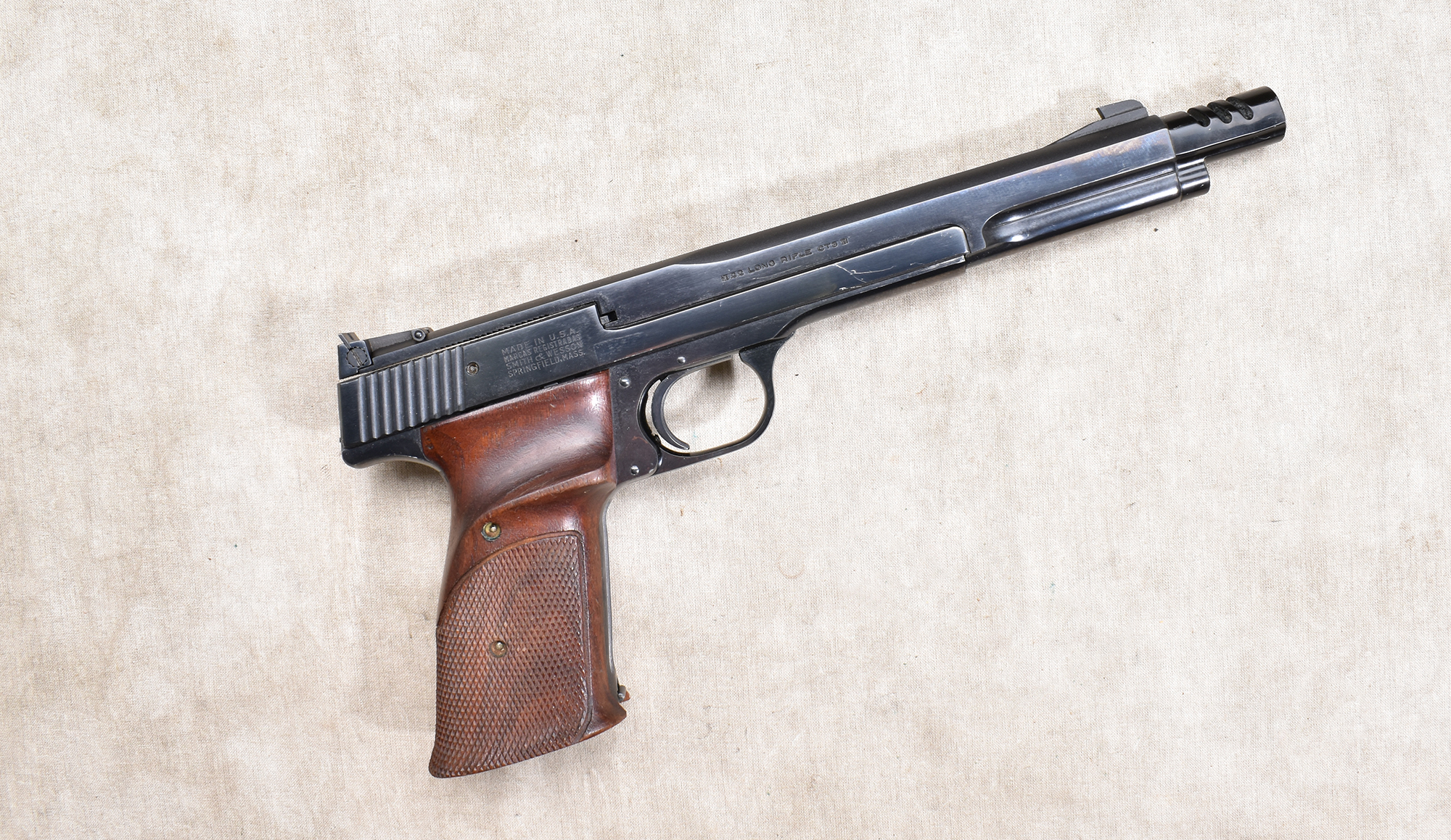 Image of SMITH & WESSON ~ MODEL 41 ~ .22 LONG RIFLE