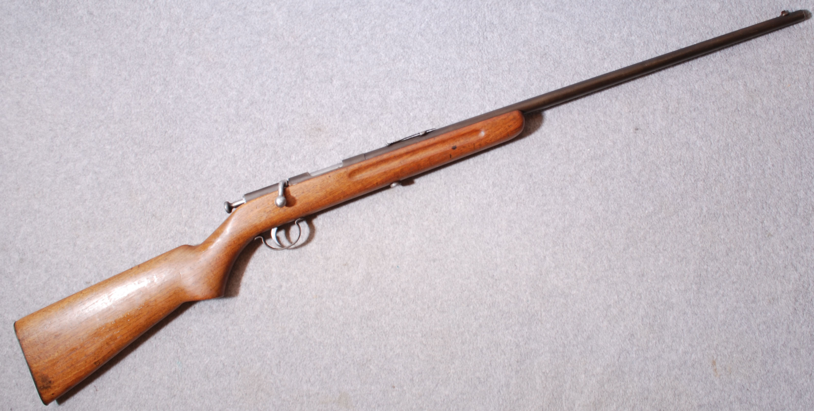 Image of Remington ~ Model 33 ~ .22 Long Rifle