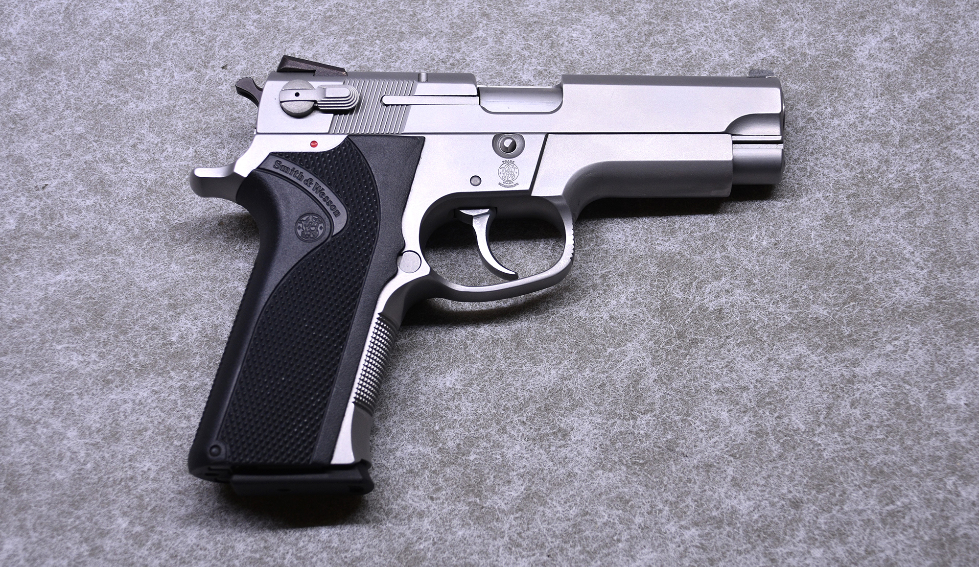 Image of Smith & Wesson~ 4006~ .40 S&W