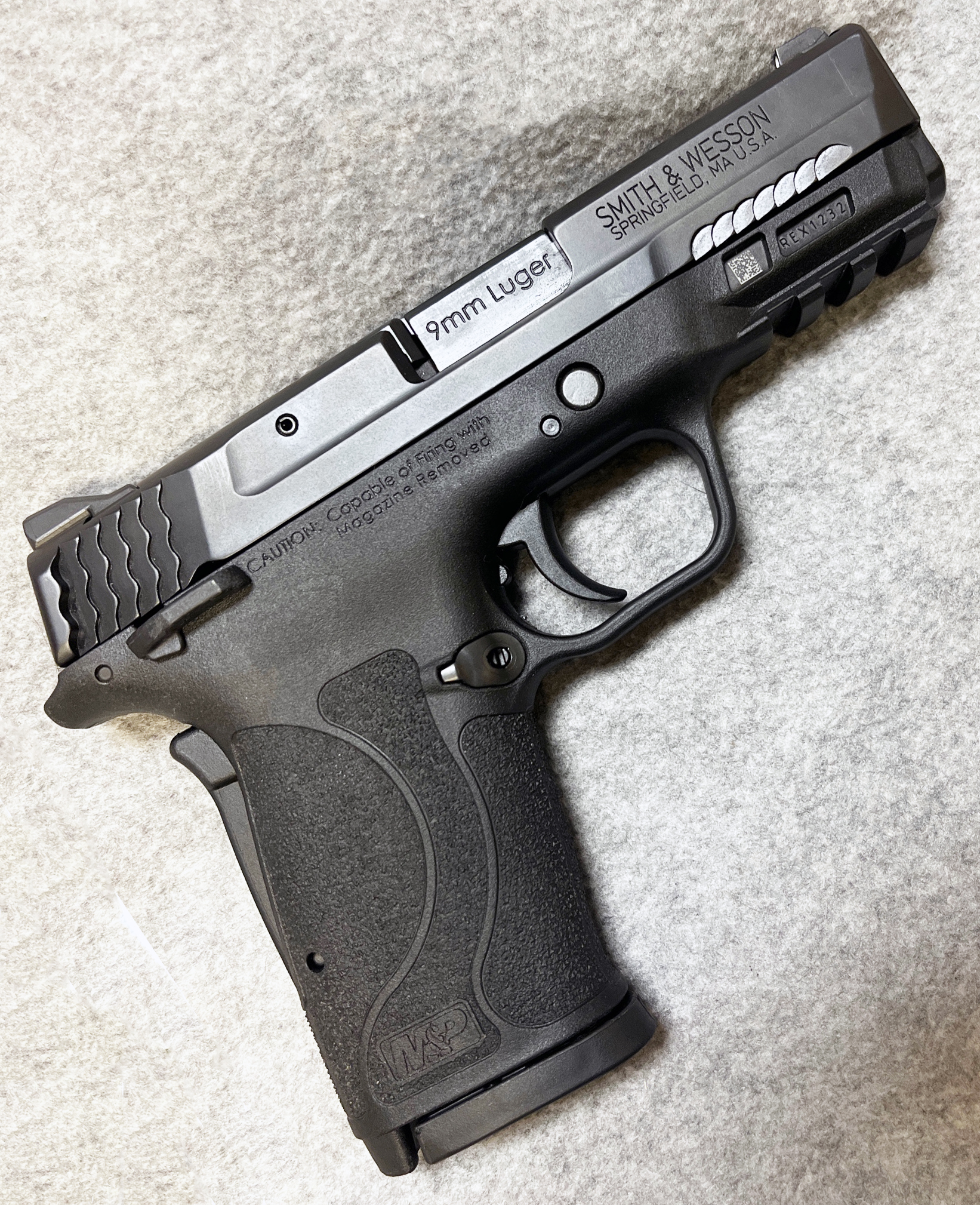 Image of Smith & Wesson ~ M&P9 Shield EZ ~ 9 mm Luger.