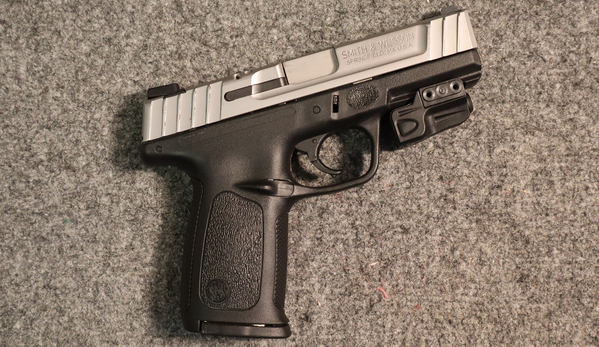 Smith & Wesson ~ SD40VE ~ .40 S&W (SKU: 4706706) - Bass Pro Shops