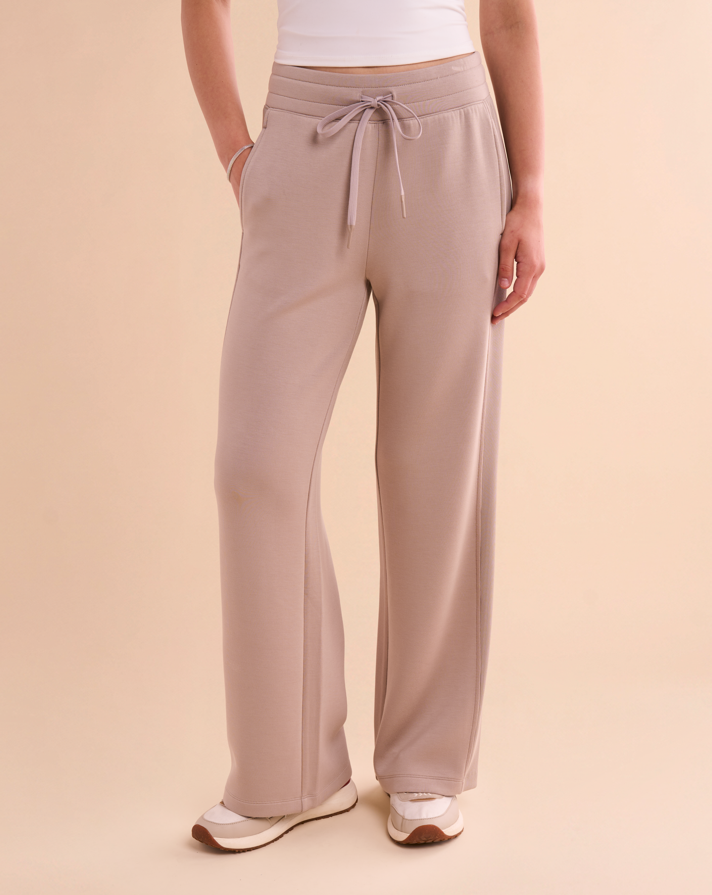 Image of Natural Reflections Soft Haven Scuba Pants - String