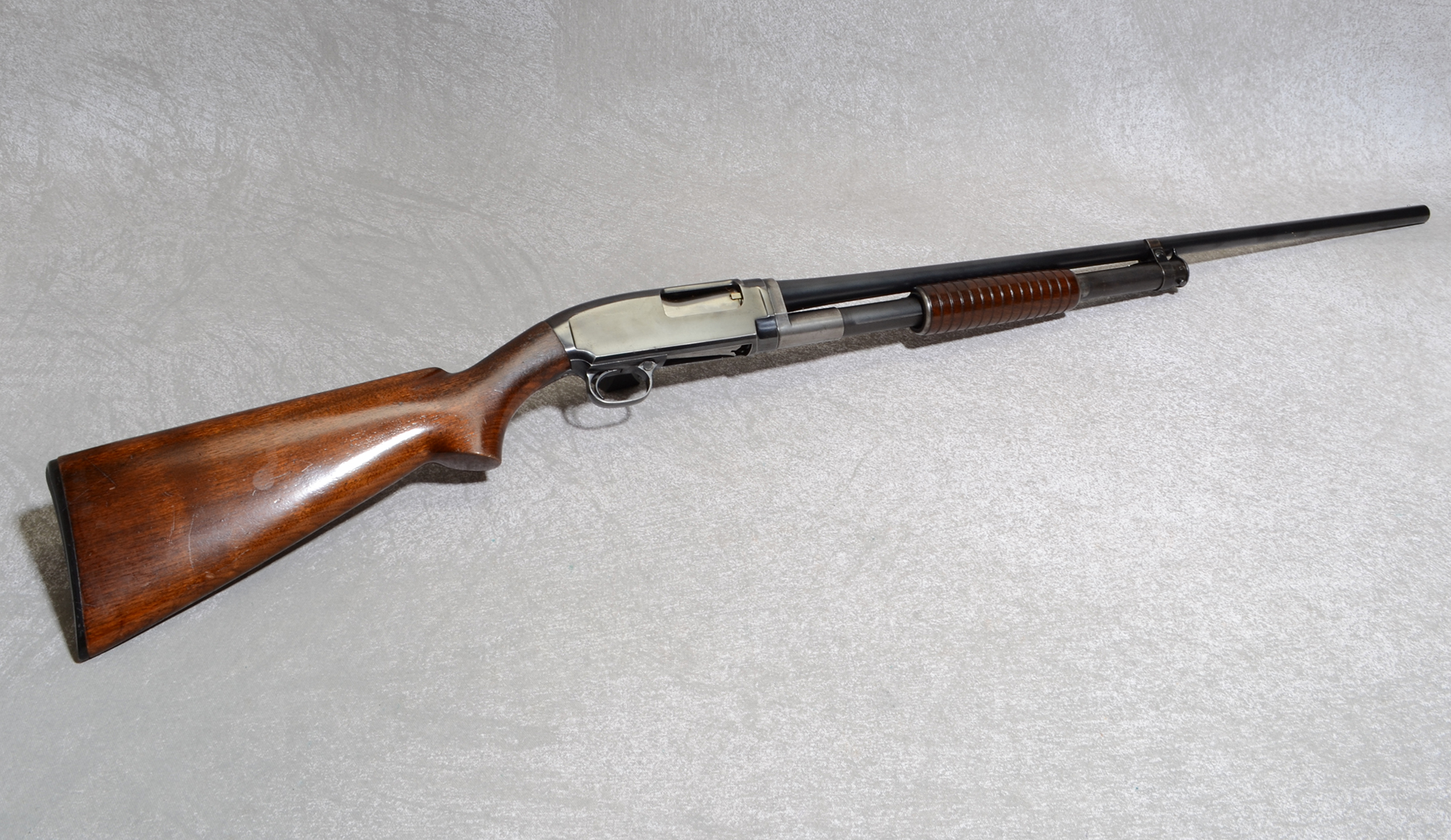 Winchester 12 Shotgun, 20 Gauge, 28 Inch Barrel, 6 3/4 lbs. - Bass Pro Shops