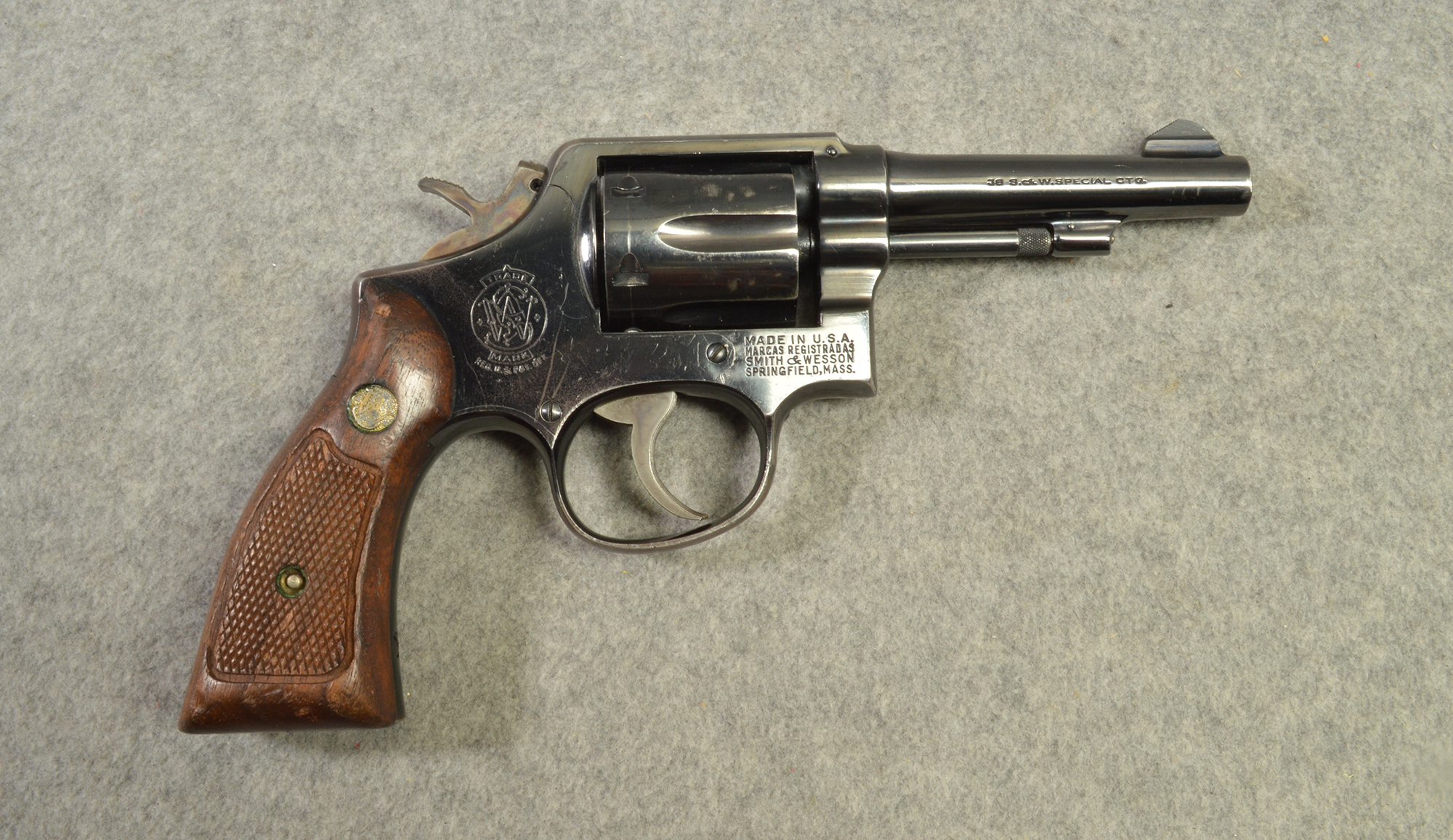 Smith & Wesson ~ Model 10 ~ .38 S&W Special - Bass Pro Shops
